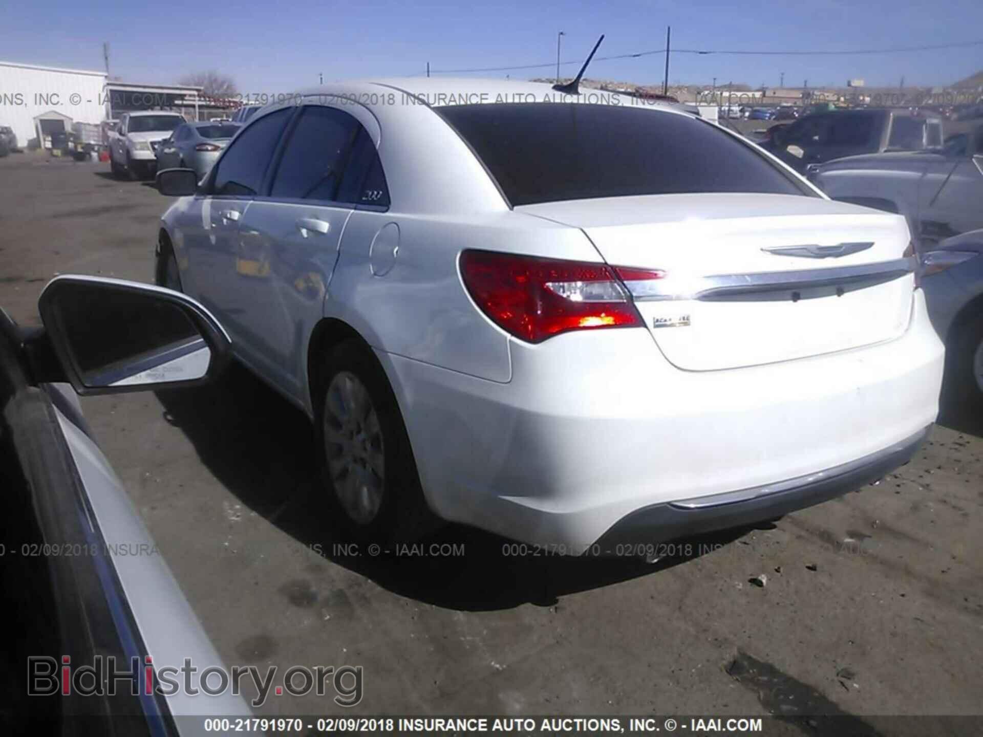 2013 Chrysler 200 - VIN: 1C3CCBAG0DN627354 - Photo 3