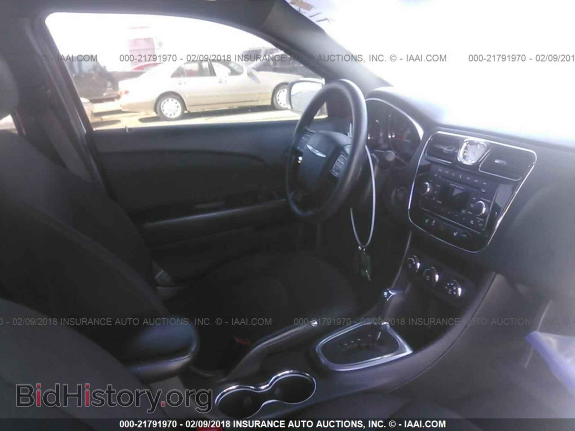 2013 Chrysler 200 - VIN: 1C3CCBAG0DN627354 - Photo 5
