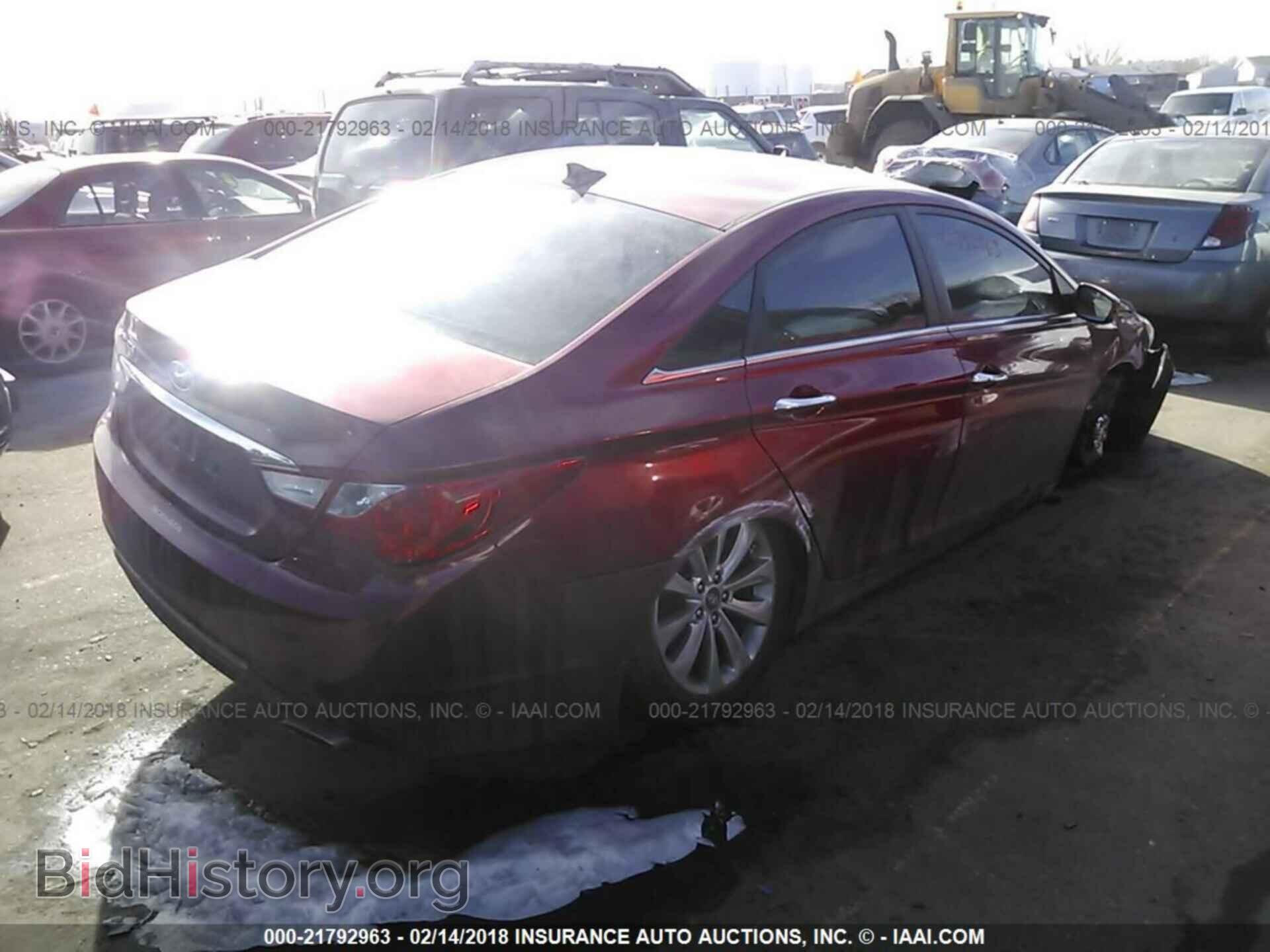 2012 Hyundai Sonata - VIN: 5NPEC4AC3CH360254 - Photo 4