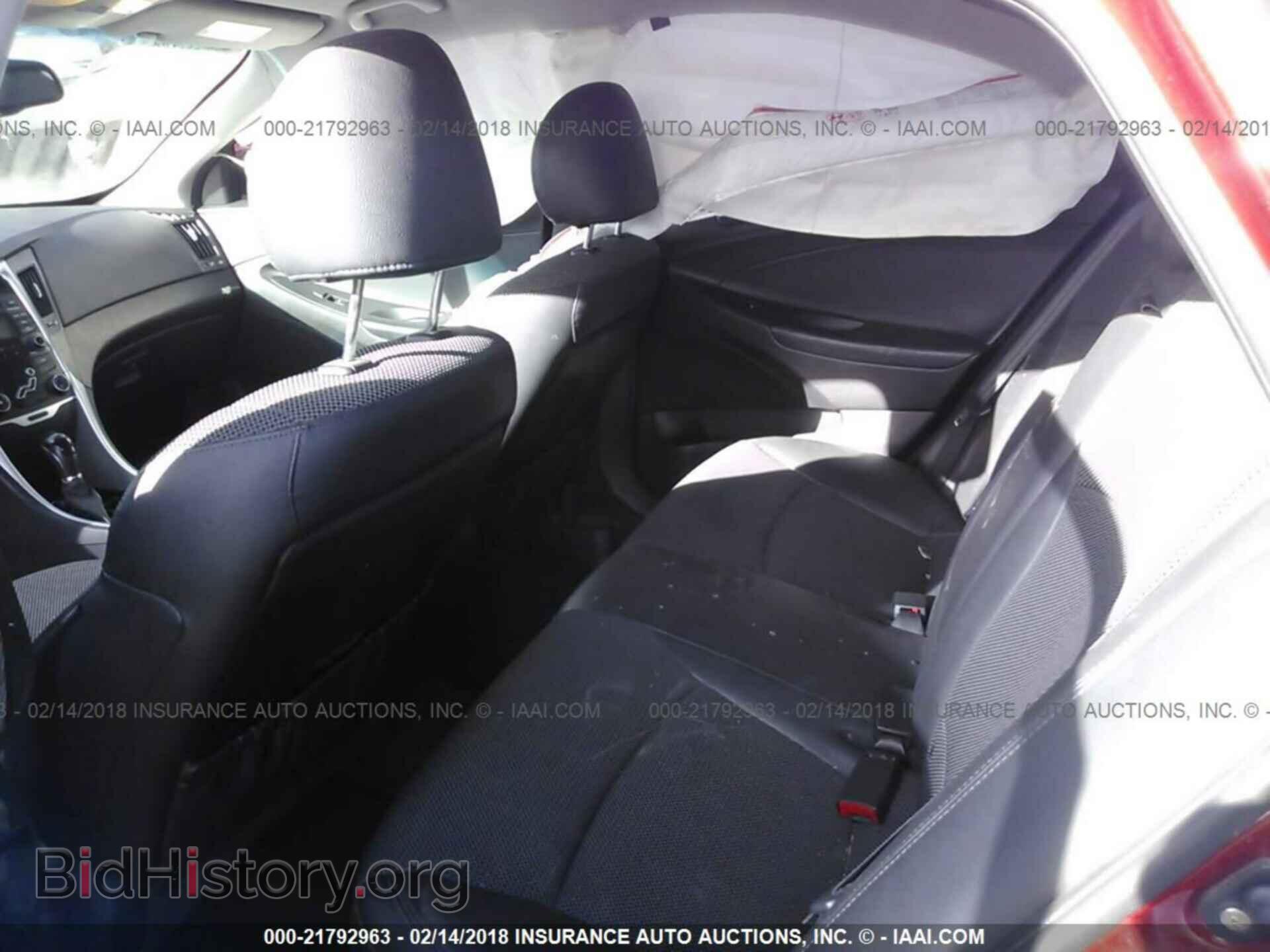 2012 Hyundai Sonata - VIN: 5NPEC4AC3CH360254 - Photo 8