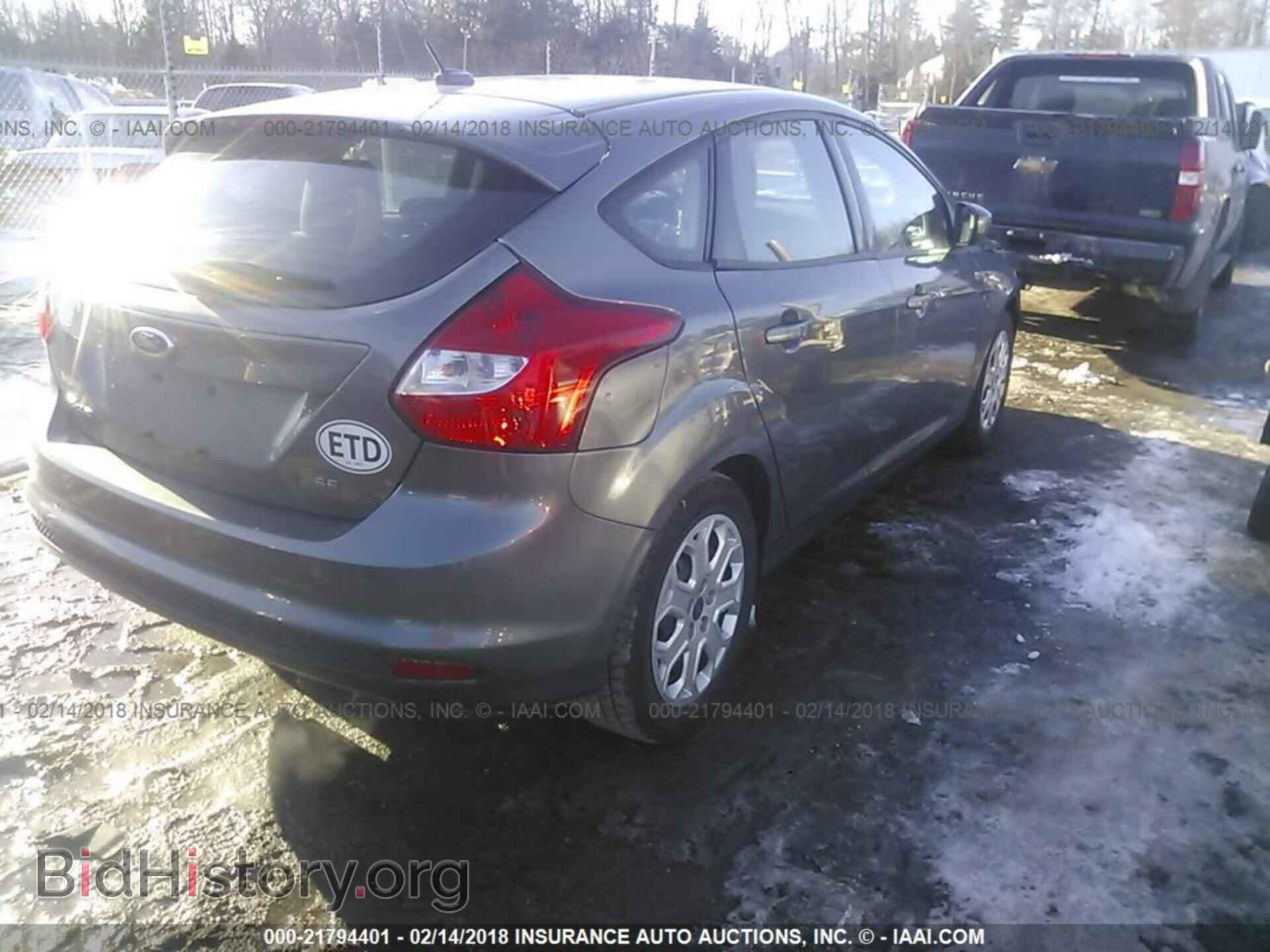 2012 Ford Focus - VIN: 1FAHP3K27CL145589 - Photo 4
