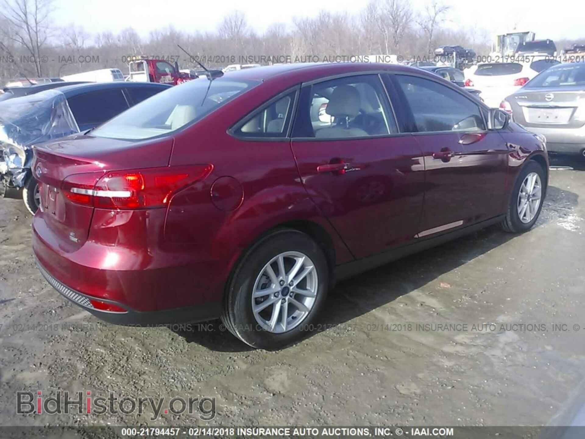 2017 Ford Focus - VIN: 1FADP3FE3HL259907 - Photo 4