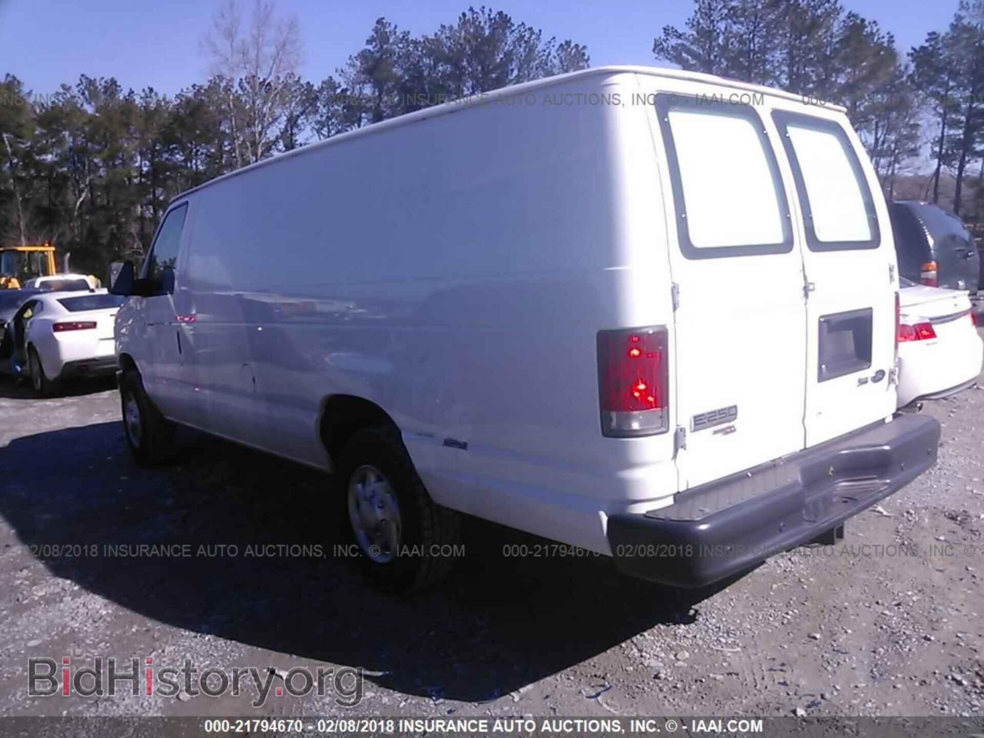 2013 Ford Econoline - VIN: 1FTNS2EL1DDB01075 - Photo 3