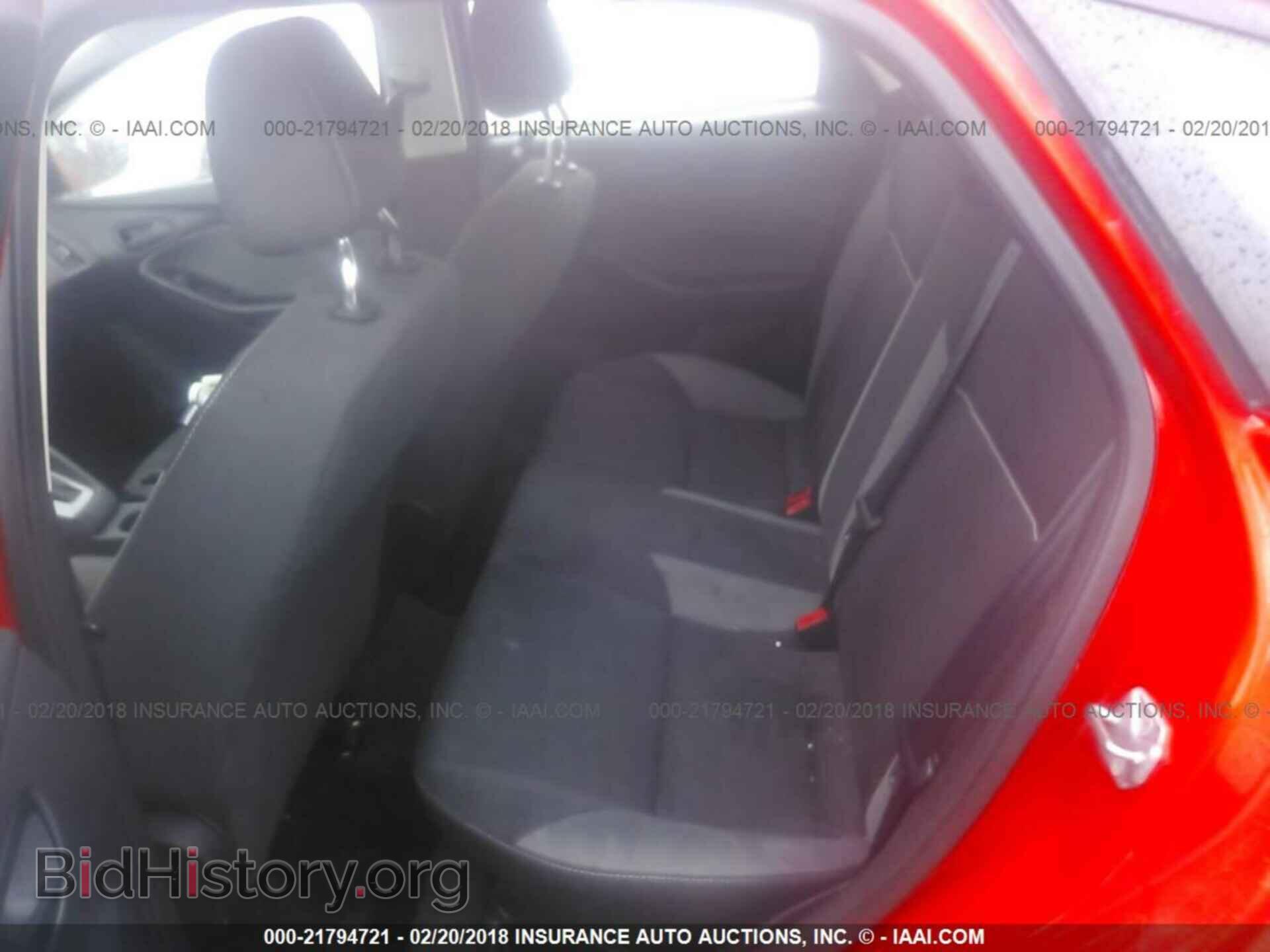 2012 Ford Focus - VIN: 1FAHP3F27CL174116 - Photo 8