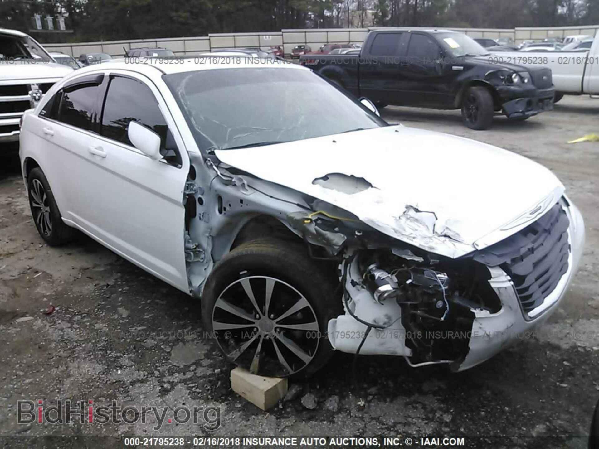 Photo 1C3CCBBB3DN729458 - Chrysler 200 2013