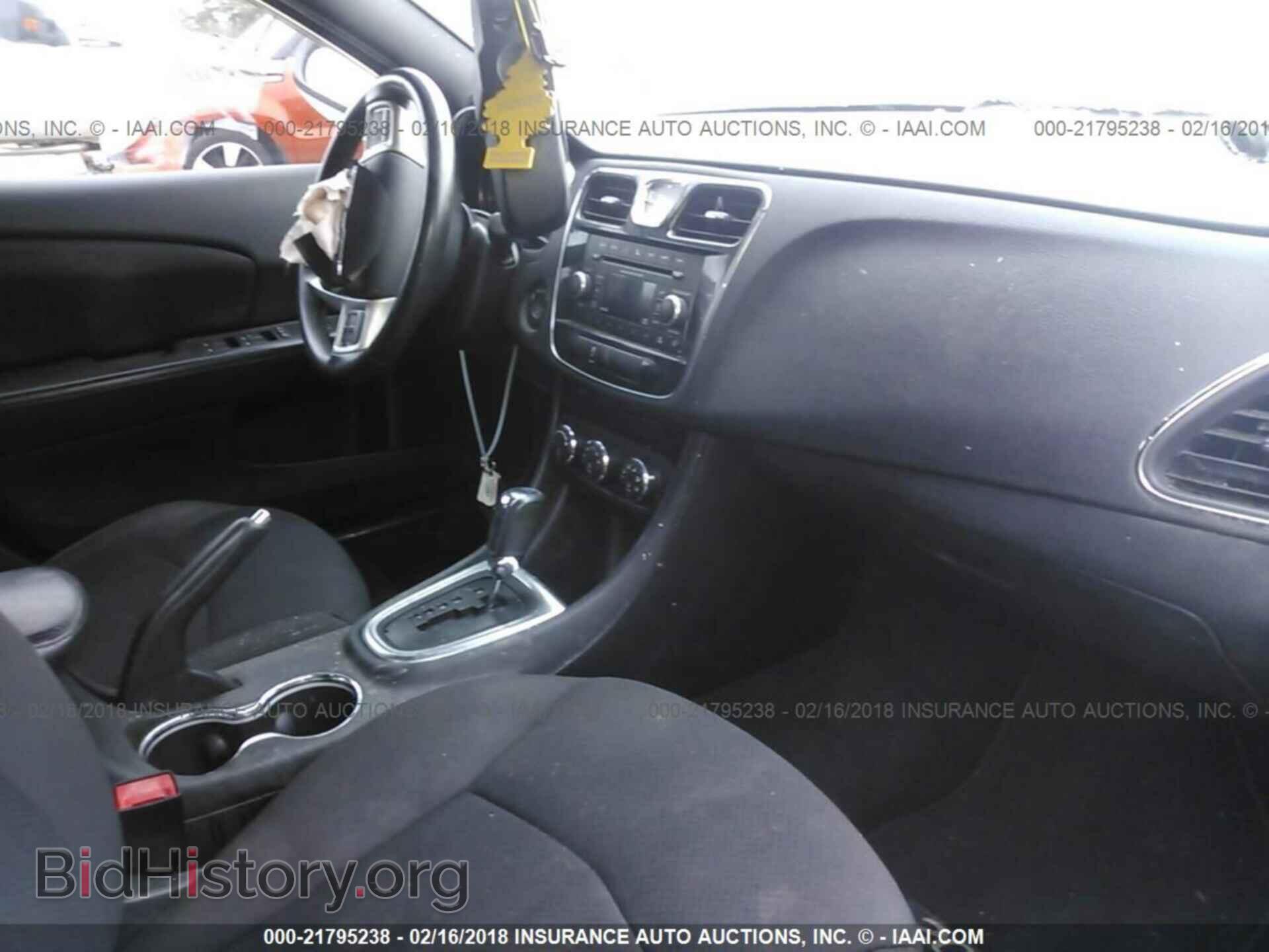 2013 Chrysler 200 - VIN: 1C3CCBBB3DN729458 - Фото 5