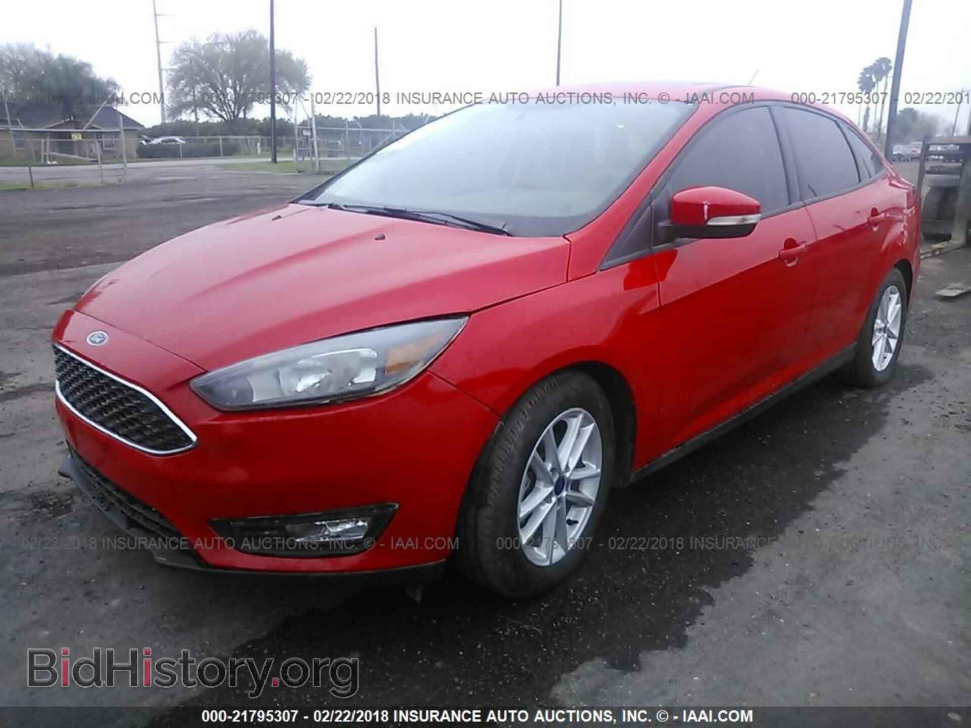 2016 Ford Focus - VIN: 1FADP3F26GL299547 - Фото 2