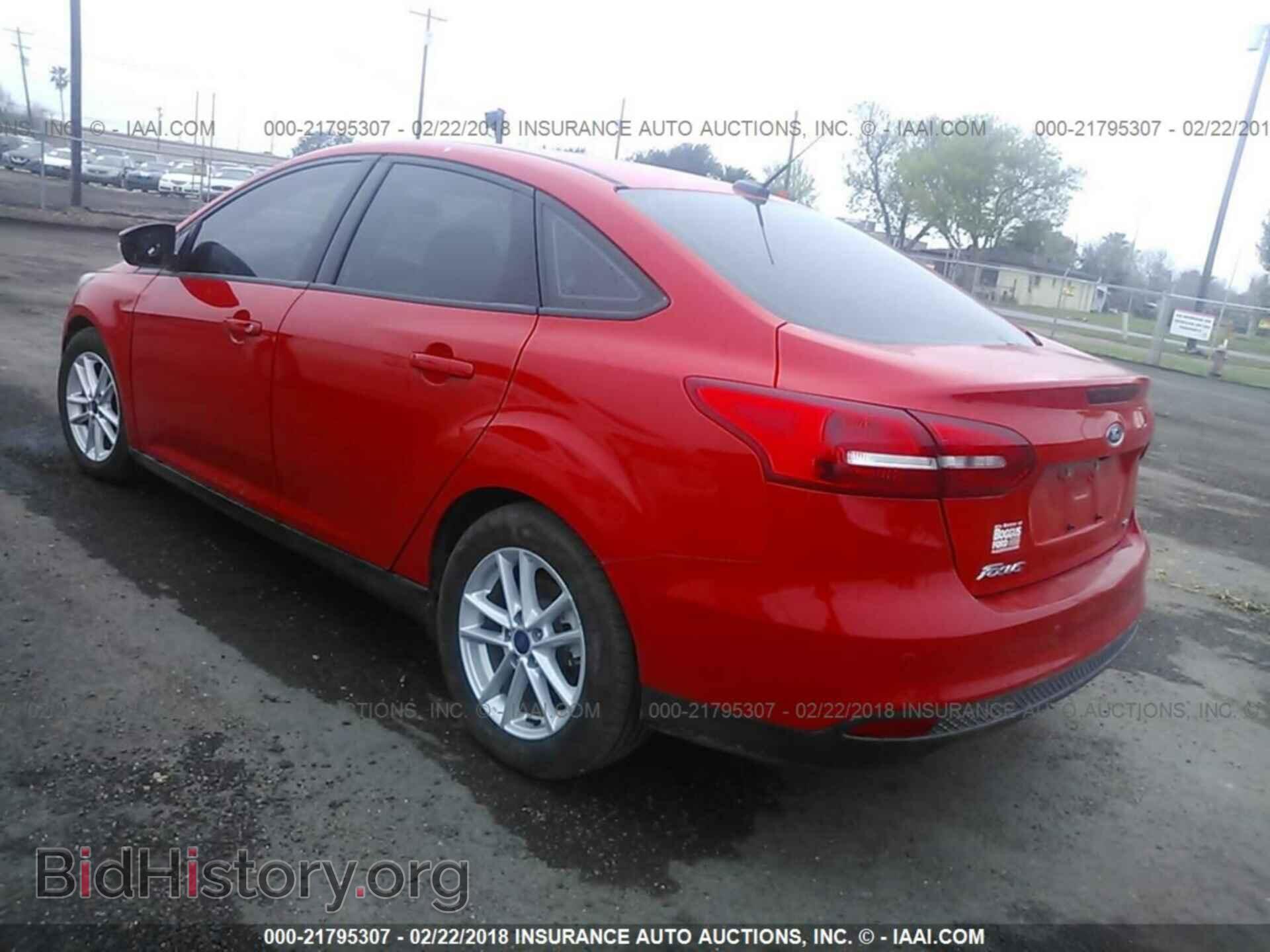 2016 Ford Focus - VIN: 1FADP3F26GL299547 - Фото 3