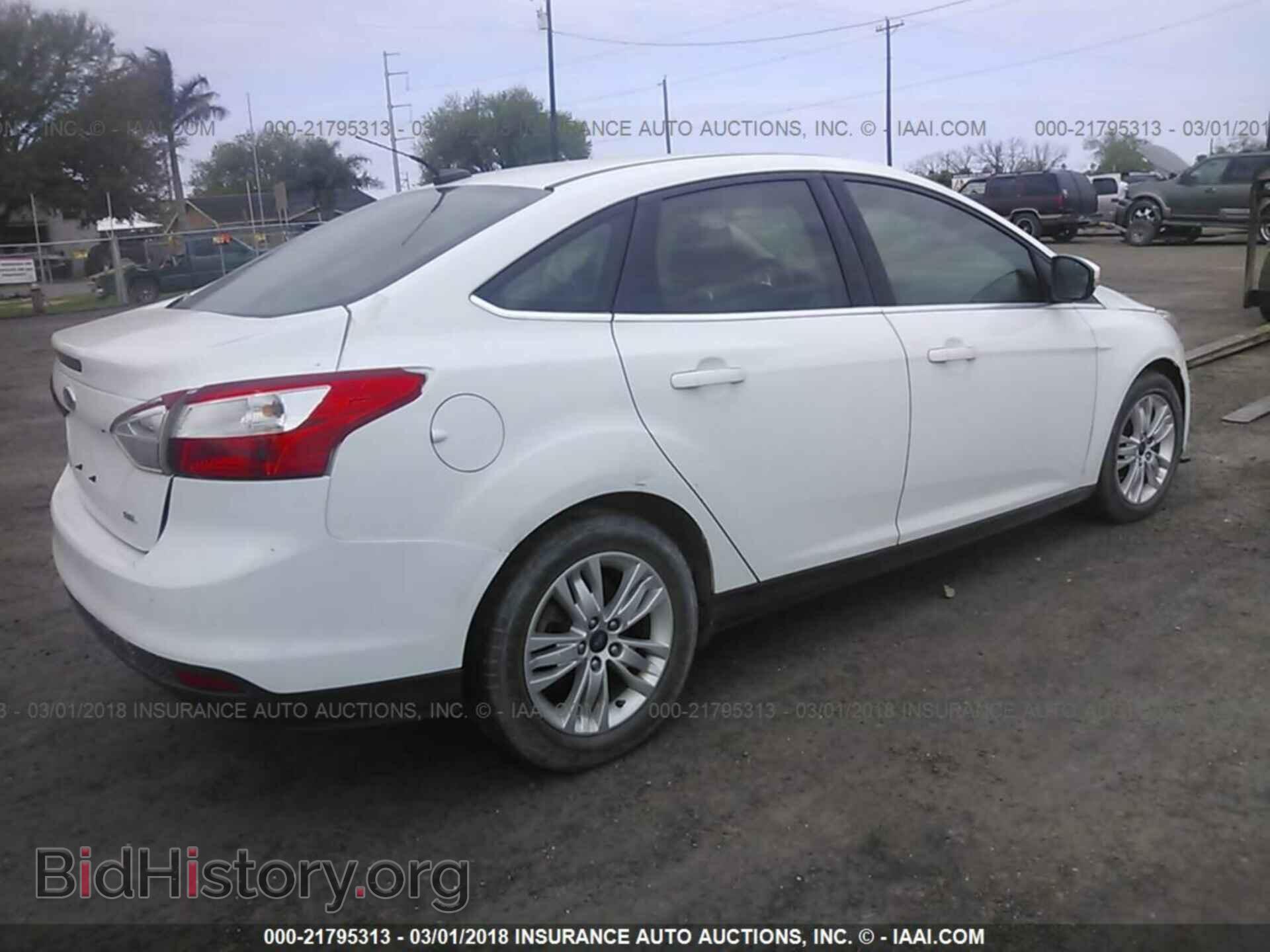 2012 Ford Focus - VIN: 1FAHP3H29CL142099 - Photo 4
