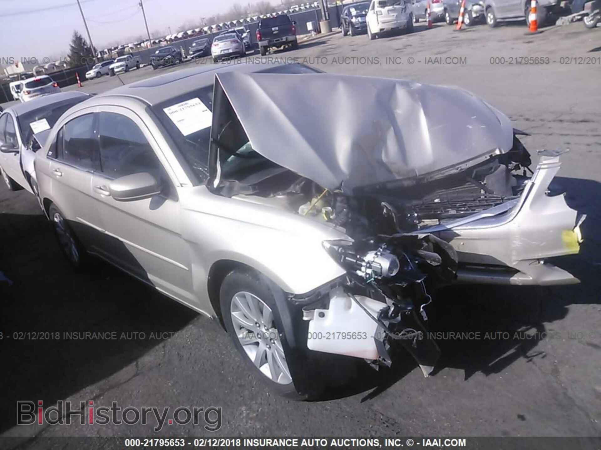 Photo 1C3CCBBB8DN696358 - Chrysler 200 2013