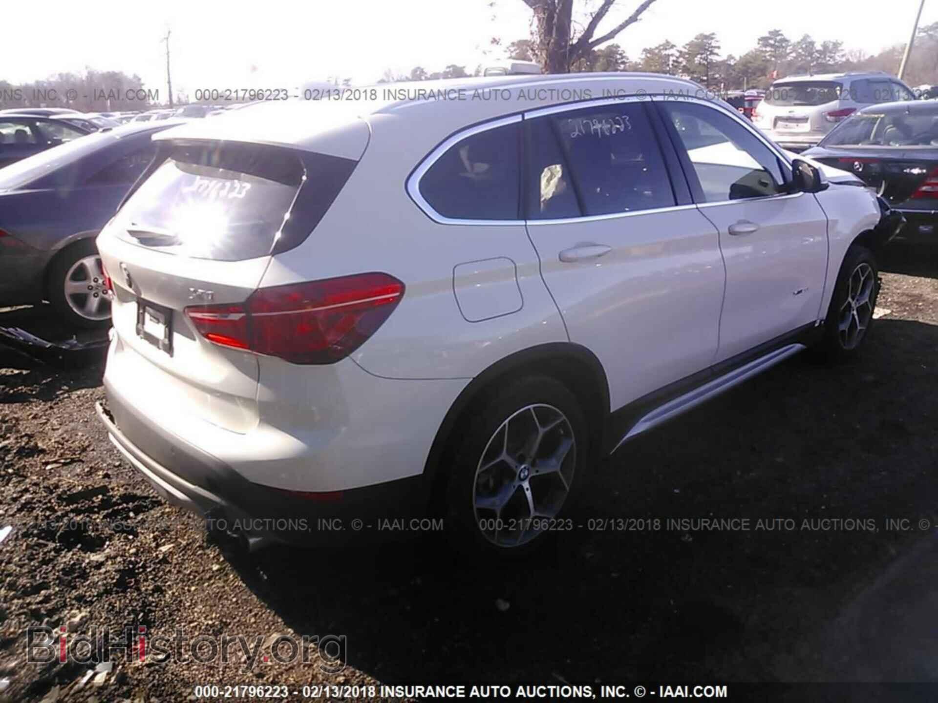 2017 Bmw X1 - VIN: WBXHT3C37H5F80899 - Фото 4