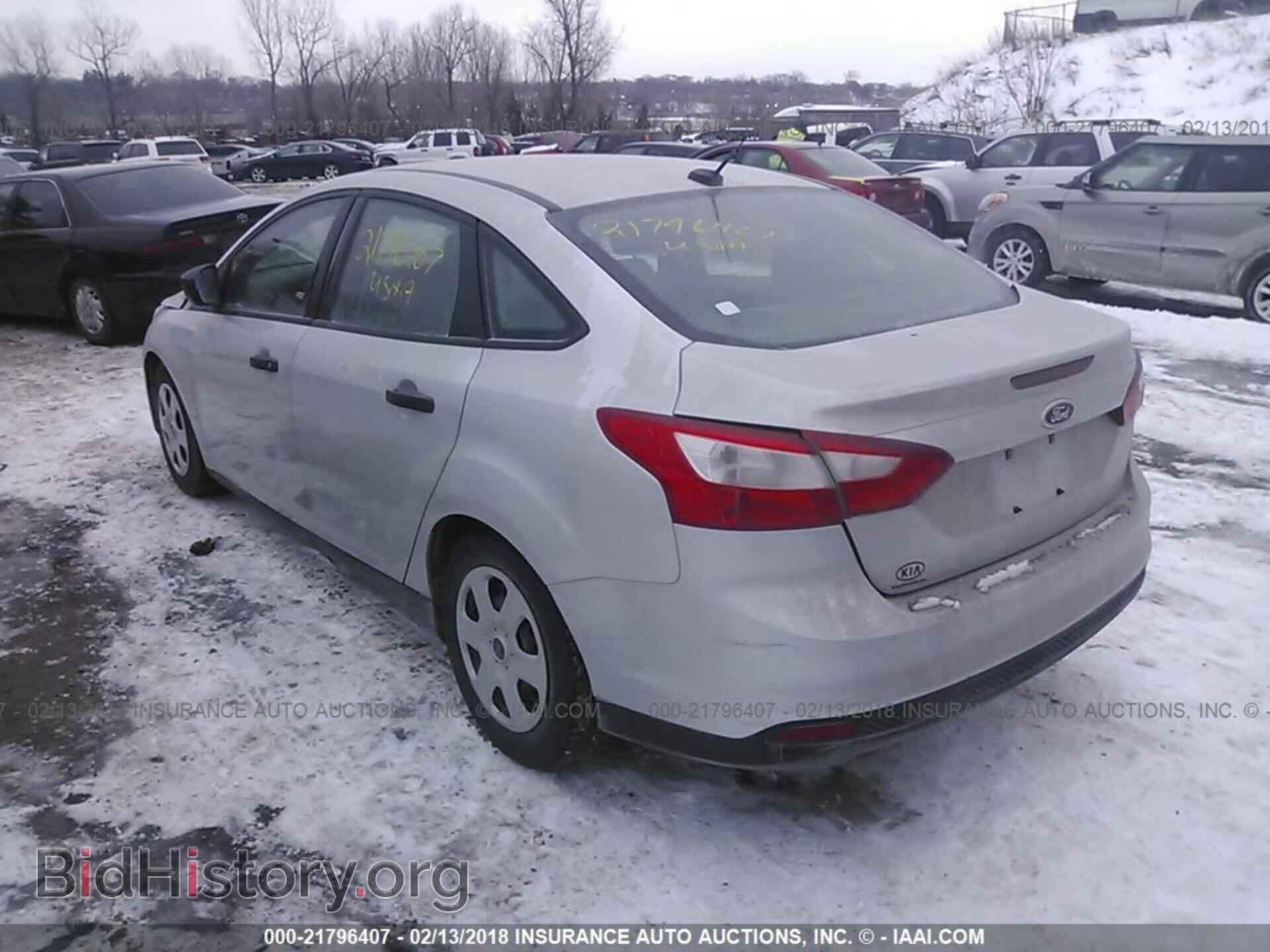 2014 Ford Focus - VIN: 1FADP3E24EL363194 - Photo 3