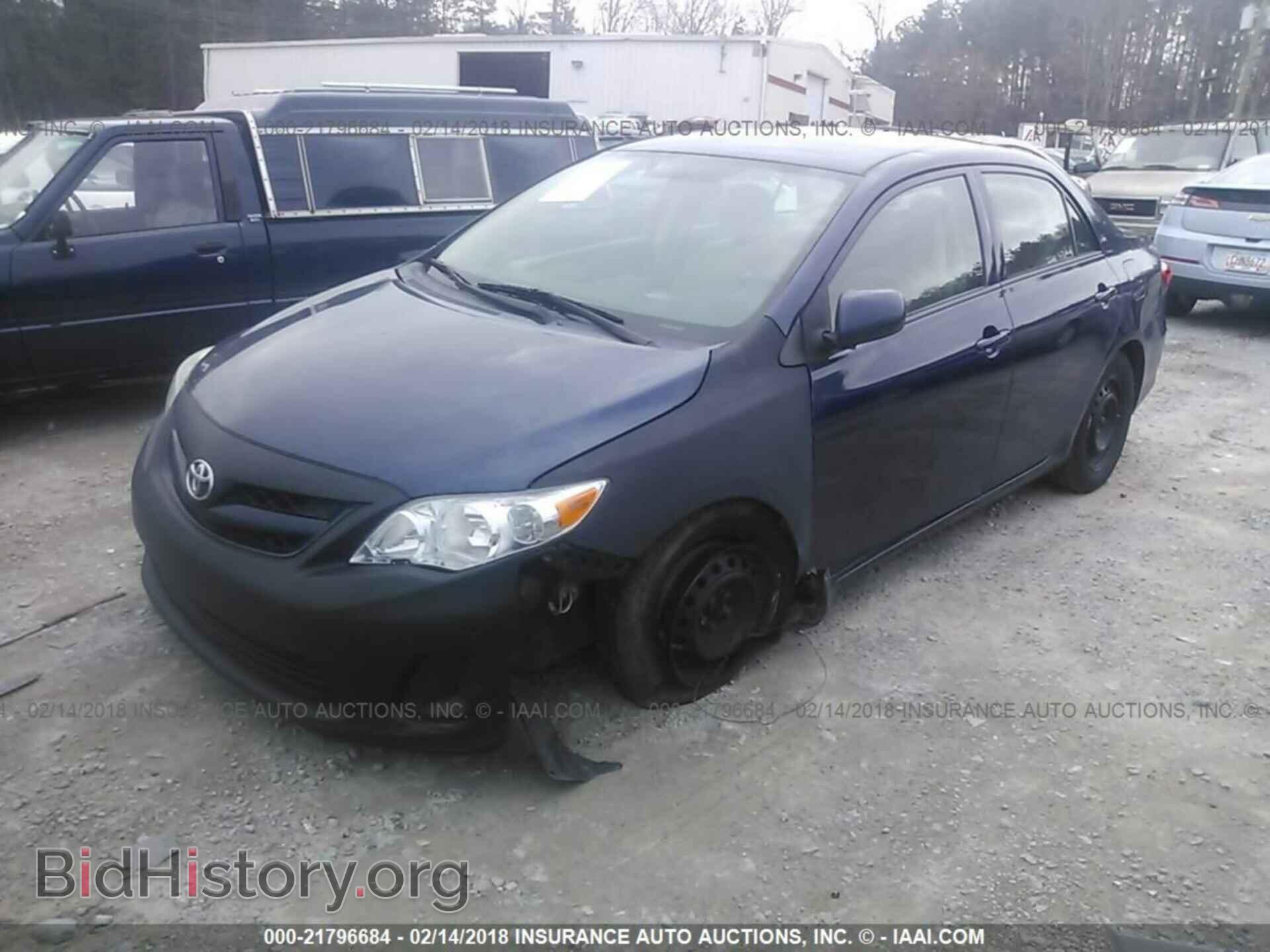 2013 Toyota Corolla - VIN: 5YFBU4EE8DP142861 - Фото 2