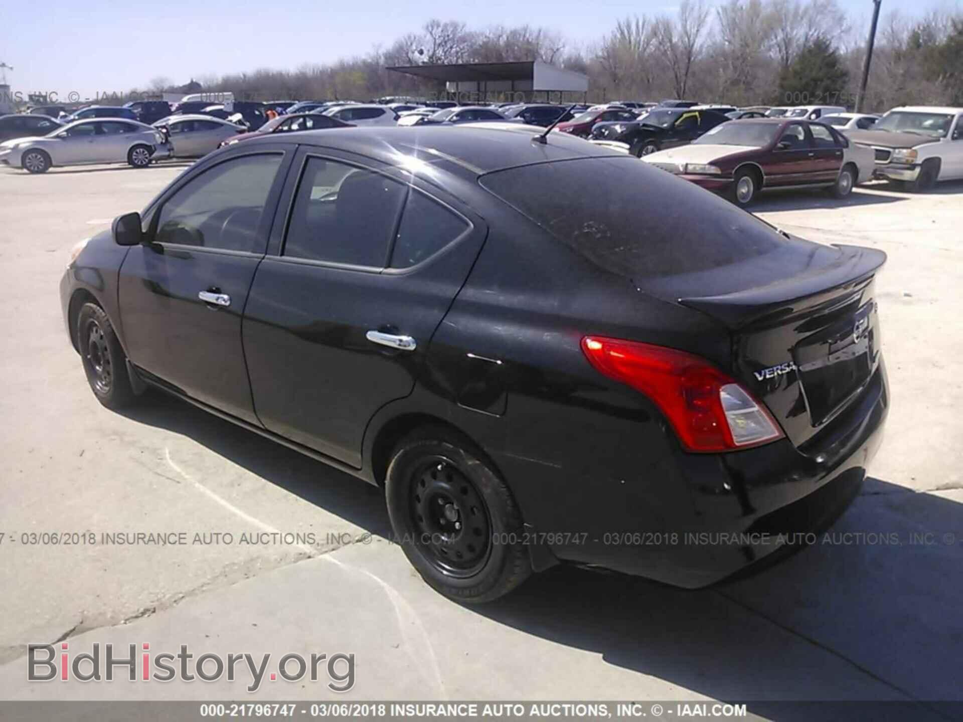 2014 Nissan Versa - VIN: 3N1CN7AP2EL801058 - Фото 3