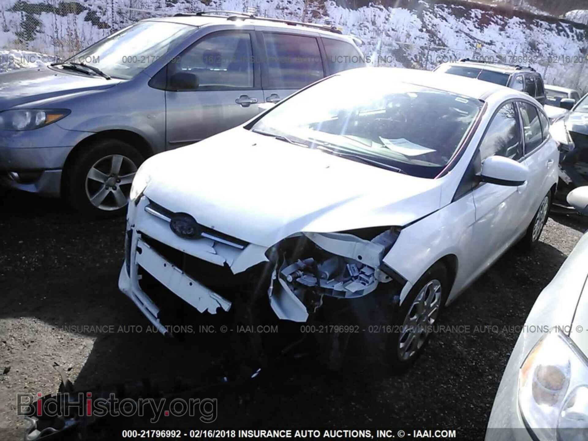 2012 Ford Focus - VIN: 1FAHP3K28CL164152 - Photo 2