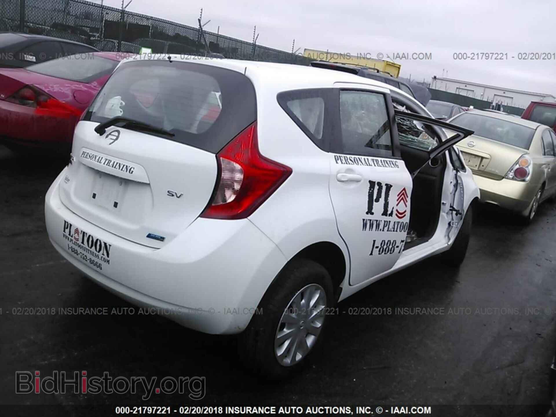 2016 Nissan Versa note - VIN: 3N1CE2CP1GL354600 - Фото 4