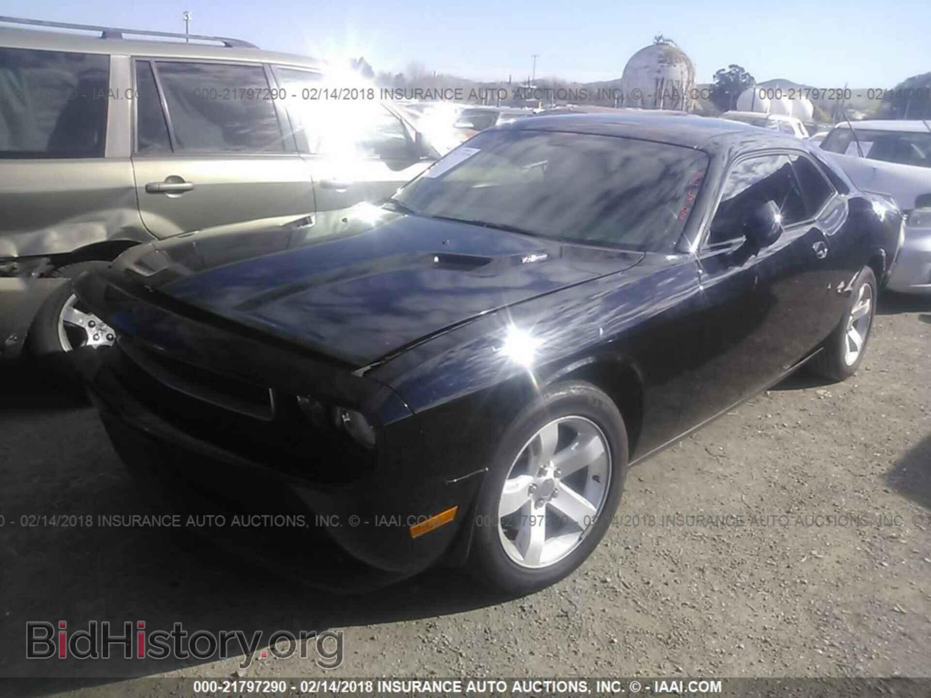 2014 Dodge Challenger - VIN: 2C3CDYBT6EH258117 - Фото 2