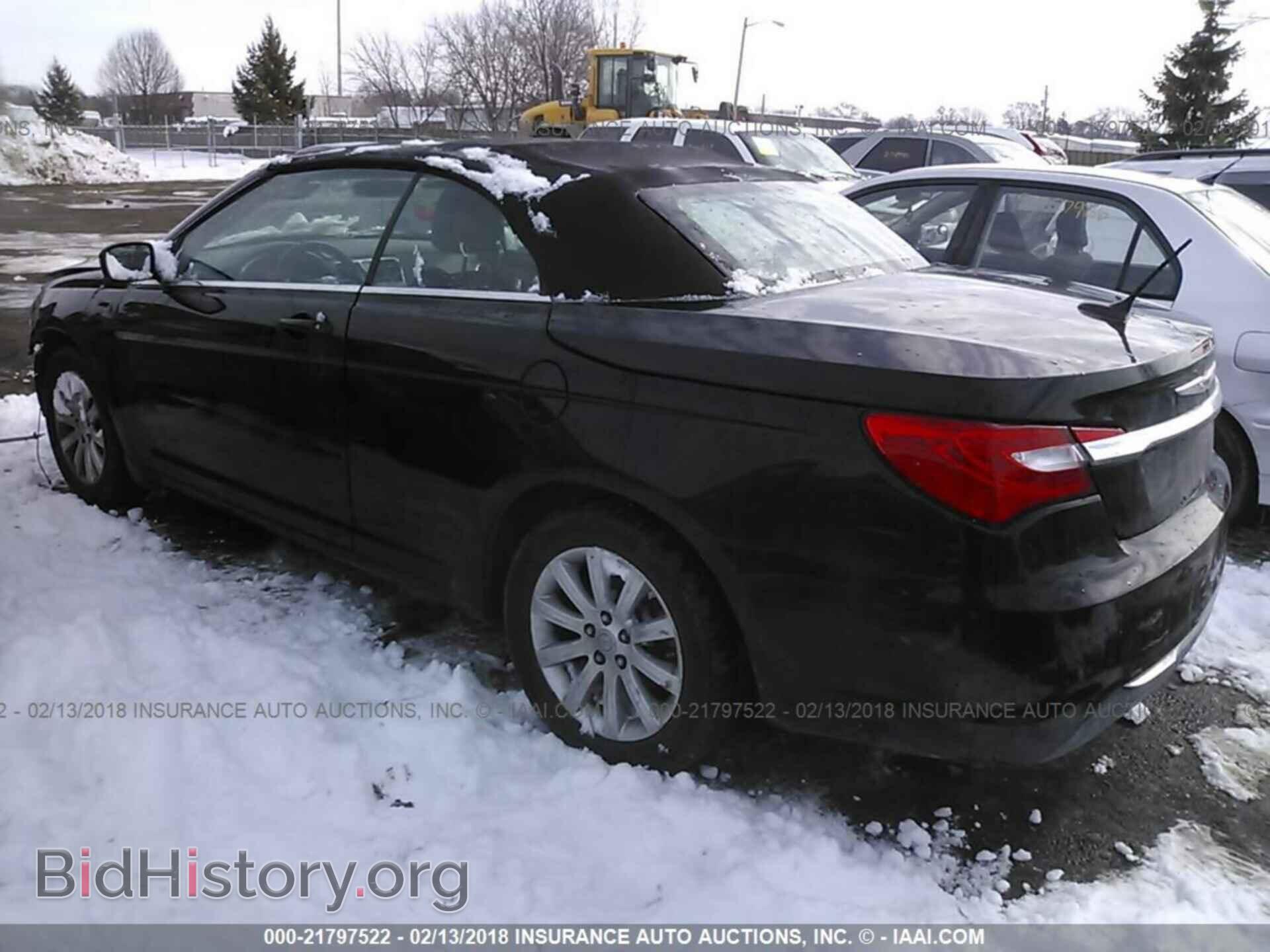 2013 Chrysler 200 - VIN: 1C3BCBEB9DN526713 - Photo 3