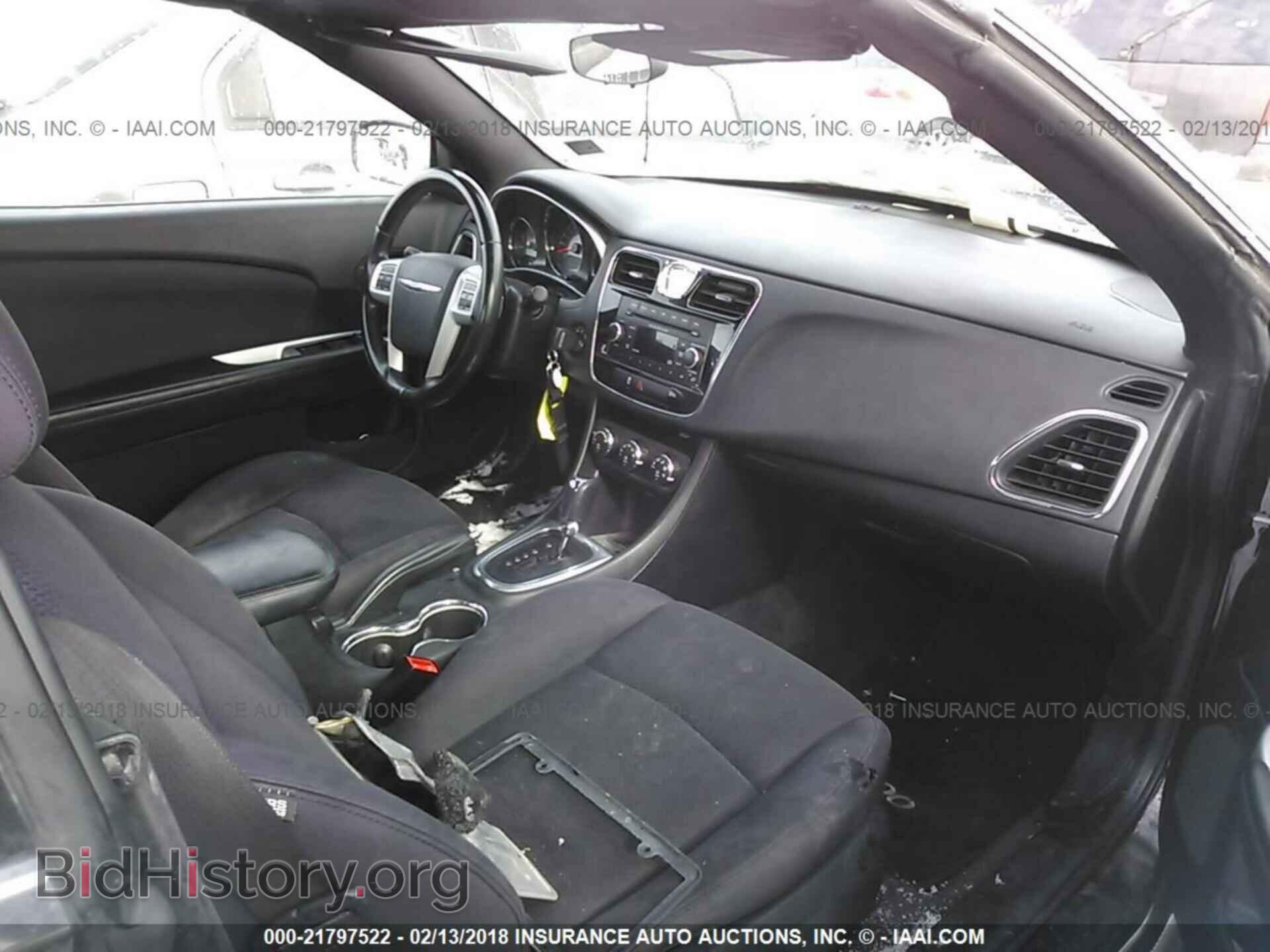 2013 Chrysler 200 - VIN: 1C3BCBEB9DN526713 - Photo 5