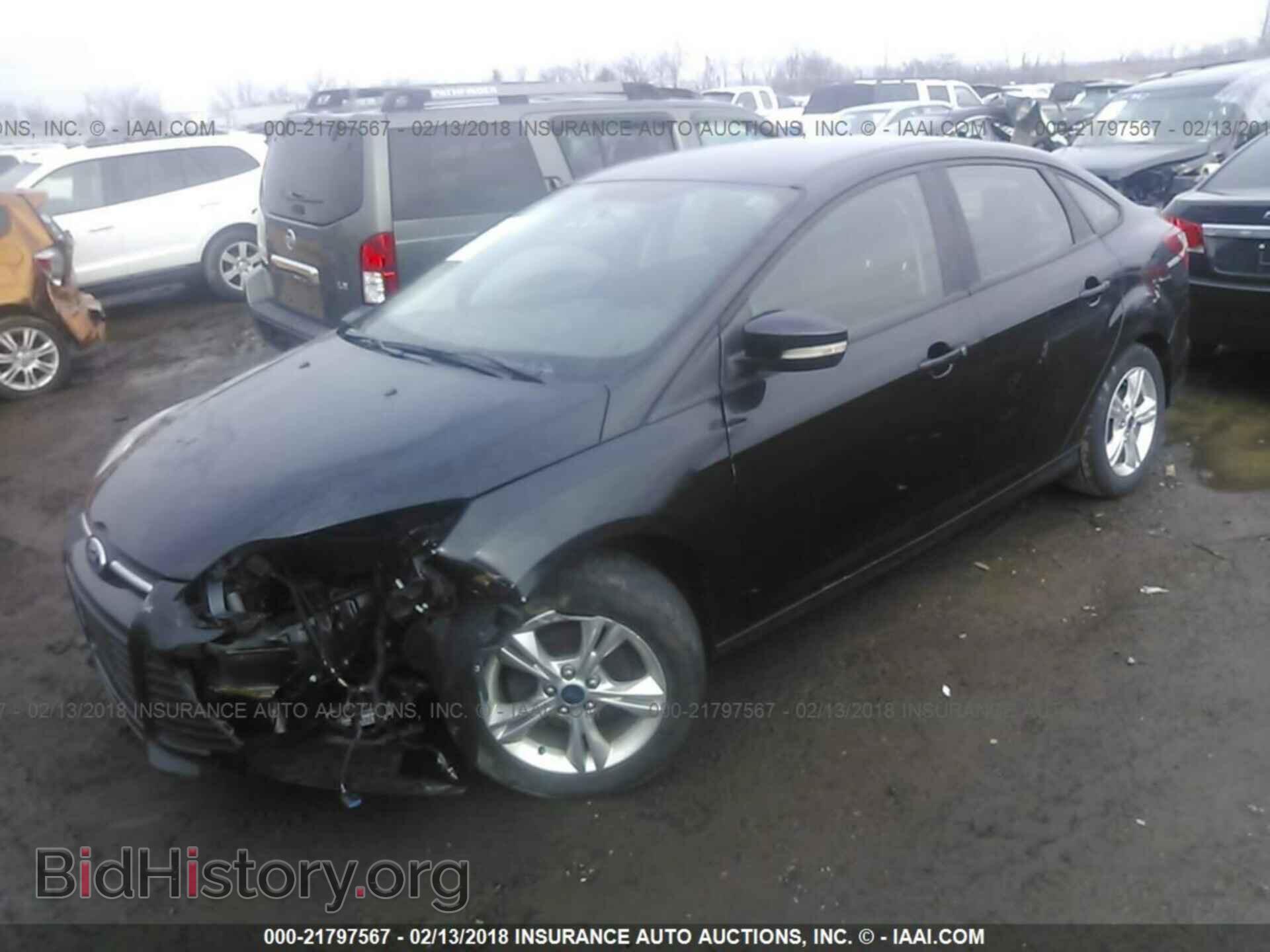 2013 Ford Focus - VIN: 1FADP3F22DL296964 - Фото 2