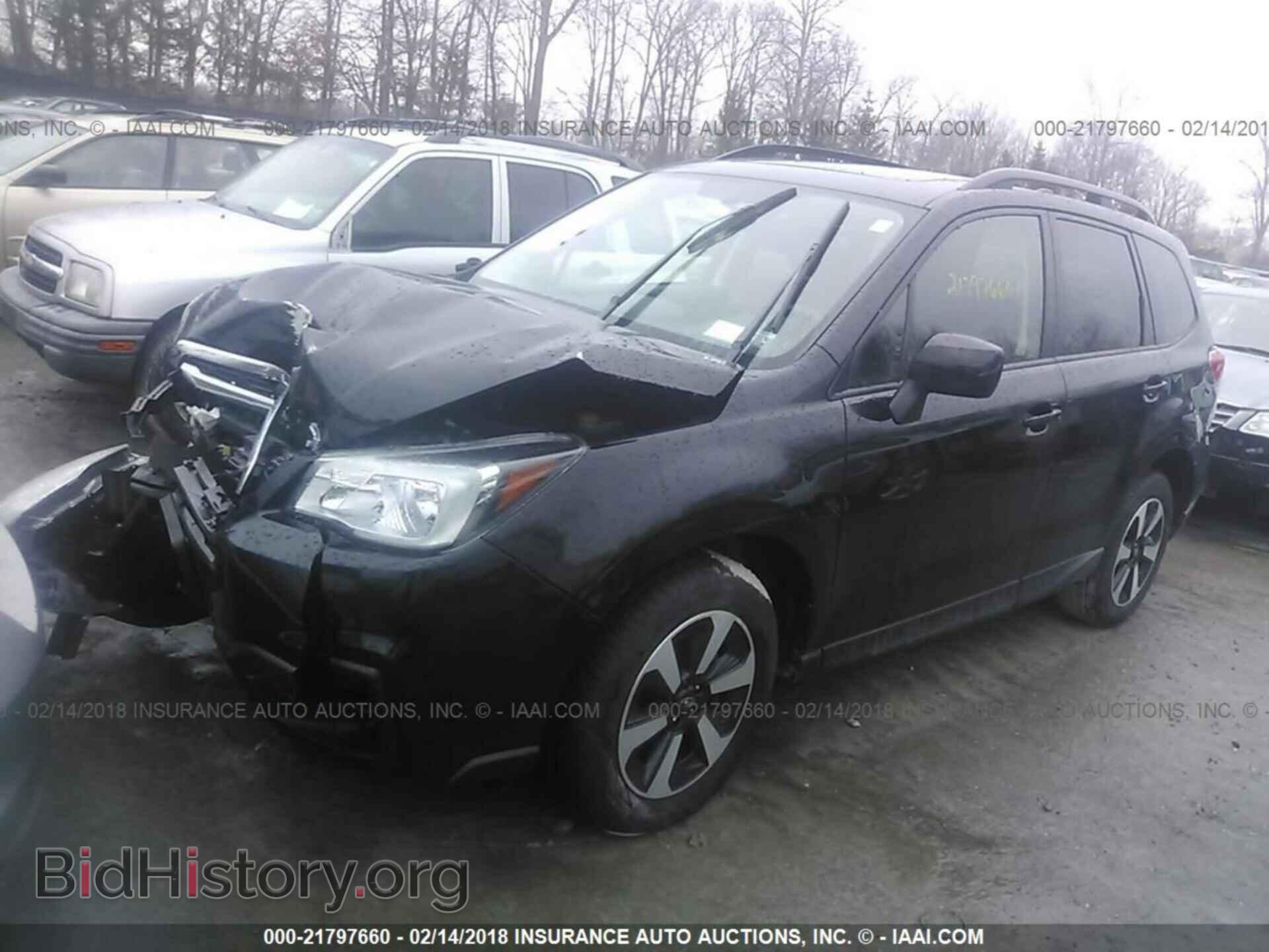 2017 Subaru Forester - VIN: JF2SJAEC5HH553952 - Photo 2