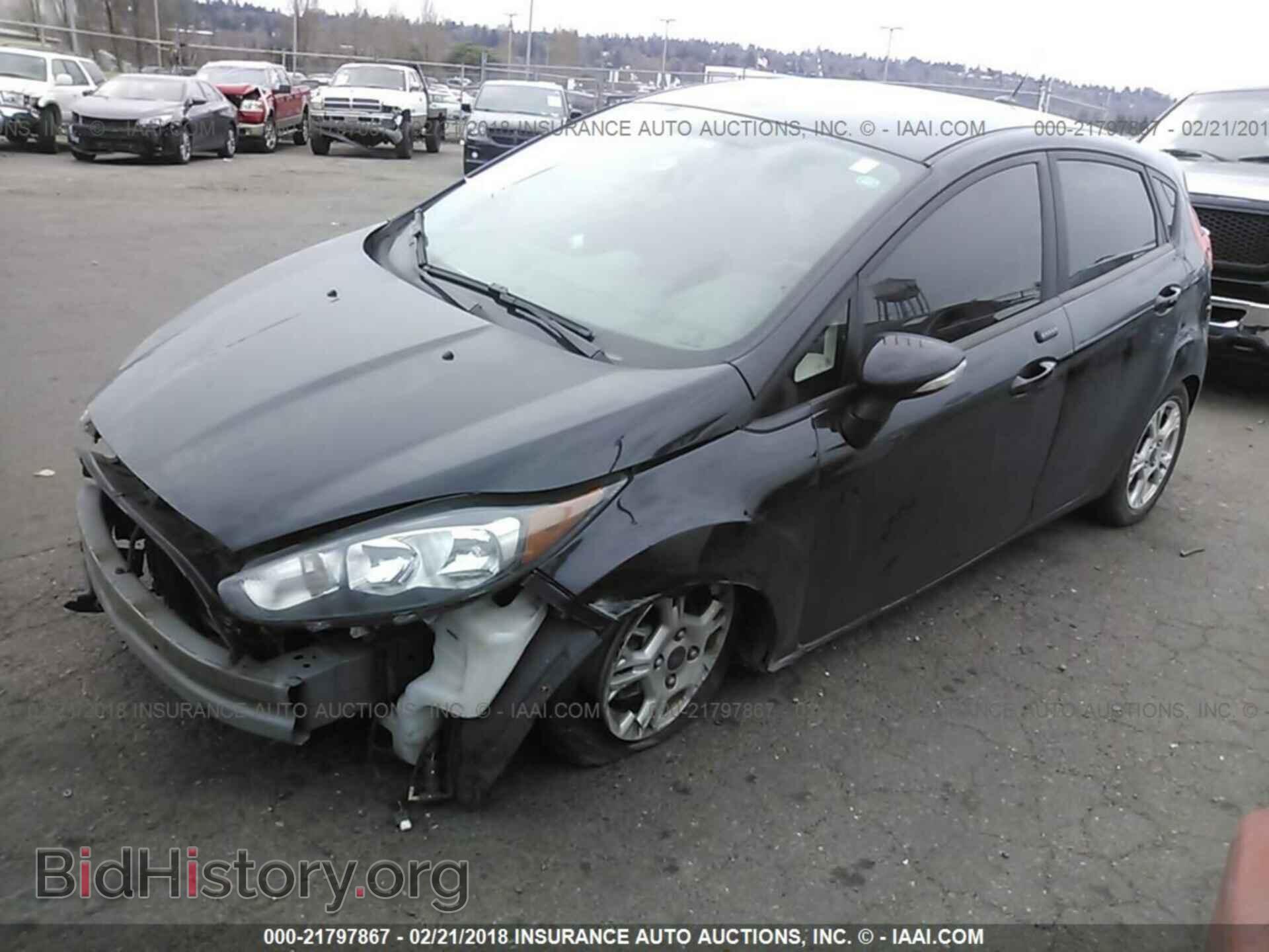 2015 Ford Fiesta - VIN: 3FADP4EJ8FM213649 - Фото 2