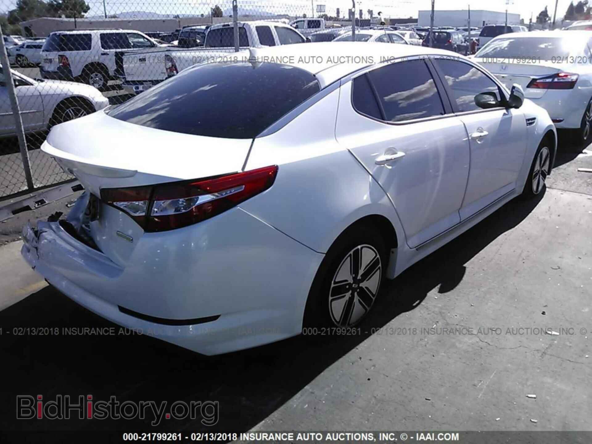 2012 Kia Optima - VIN: KNAGM4AD1C5010410 - Photo 4