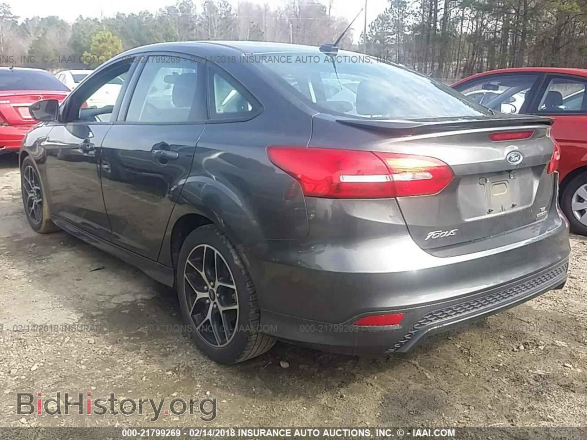 2015 Ford Focus - VIN: 1FADP3F26FL246782 - Фото 3