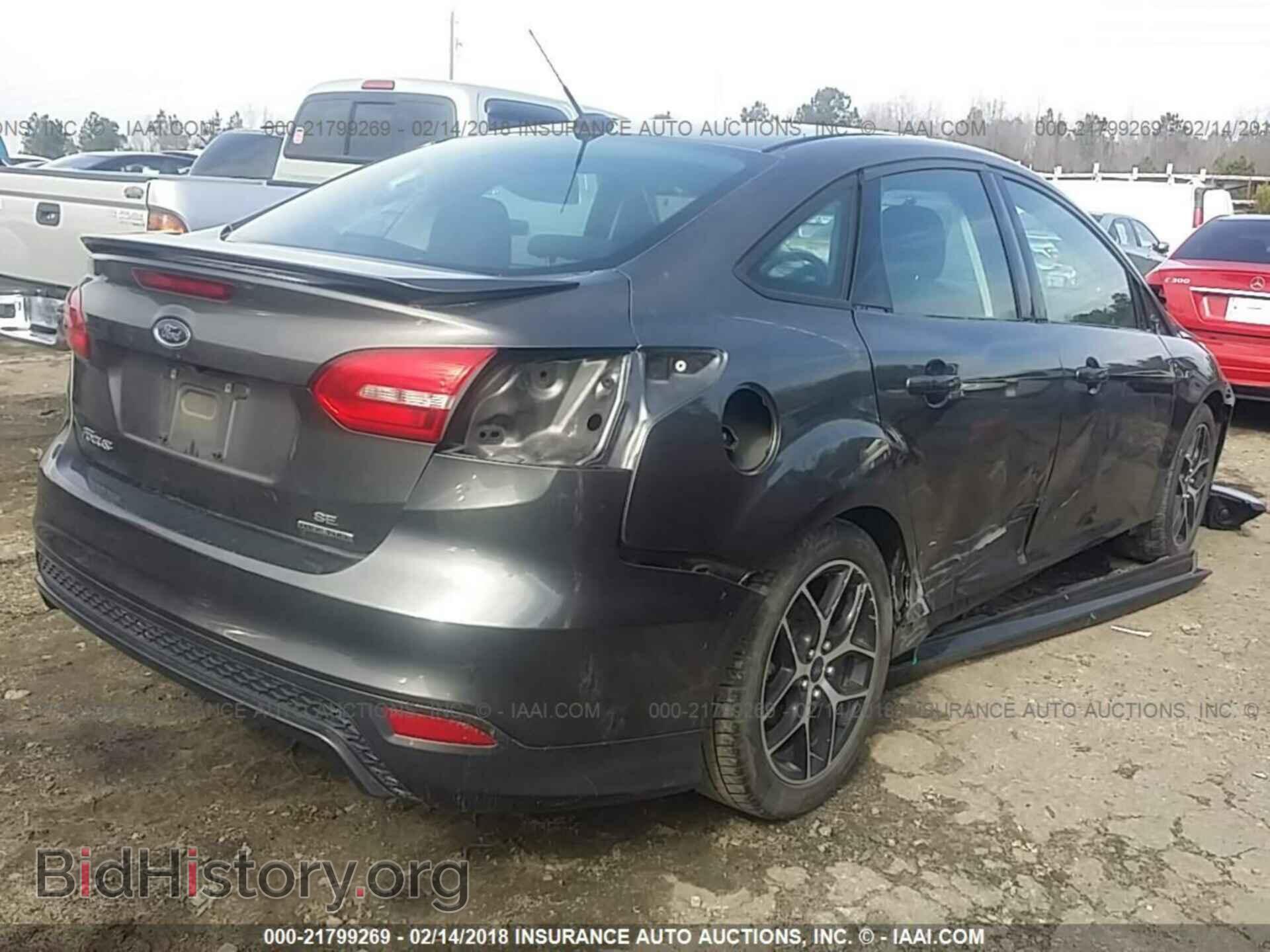 2015 Ford Focus - VIN: 1FADP3F26FL246782 - Фото 4