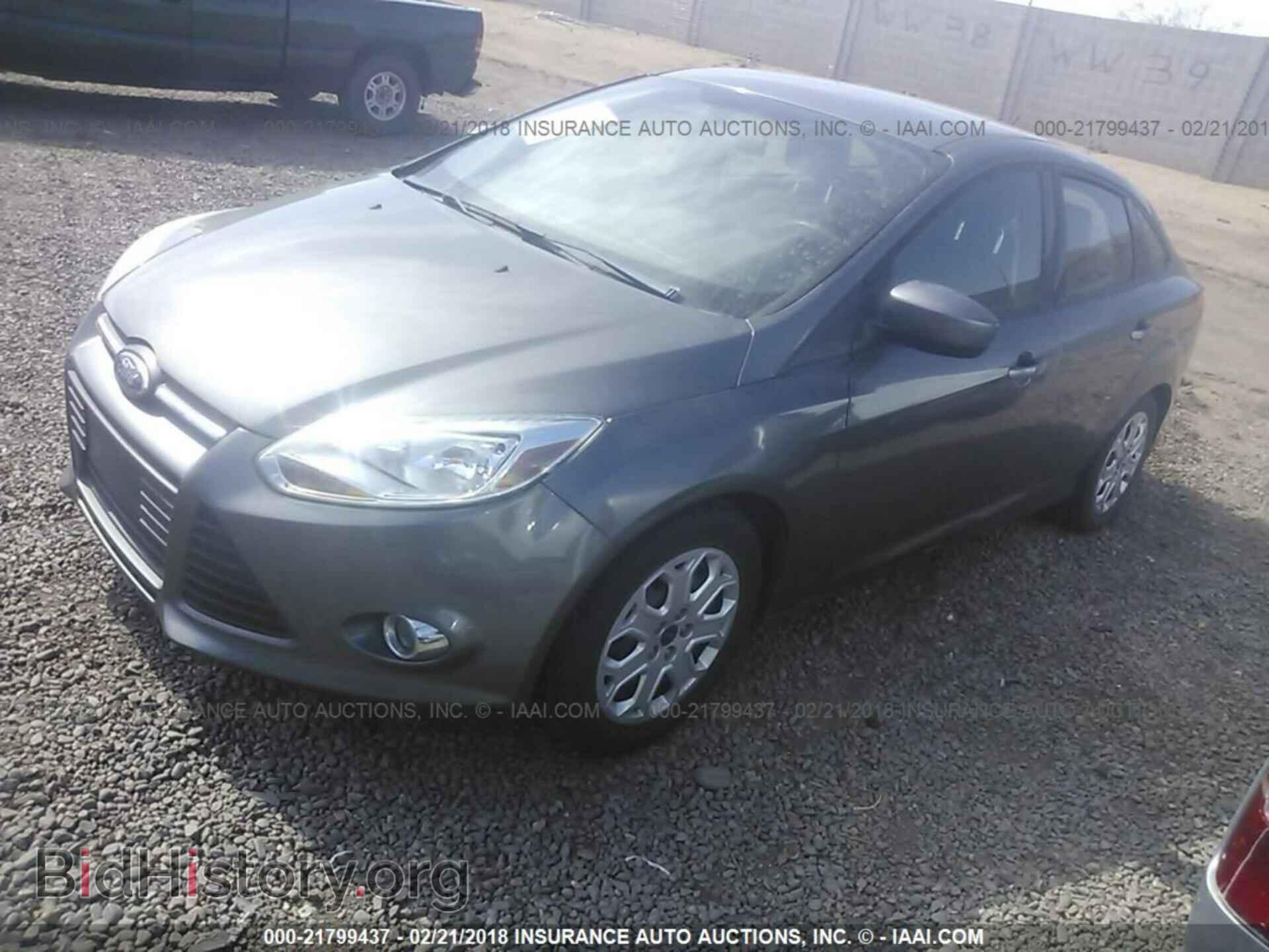 2012 Ford Focus - VIN: 1FAHP3F23CL252097 - Photo 2
