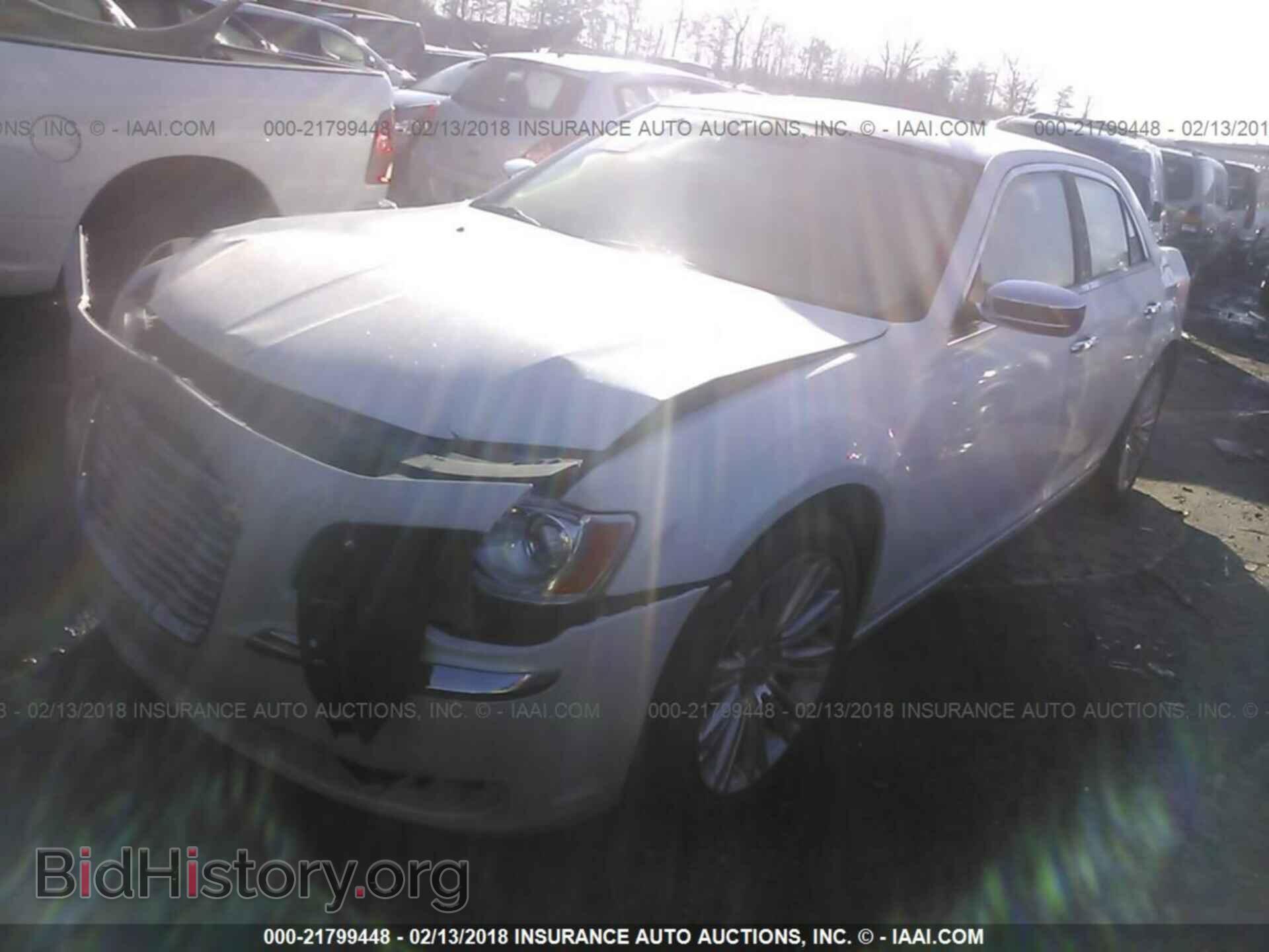 2011 CHRYSLER 300 - VIN: 2C3CA5CG5BH549826 - Фото 2