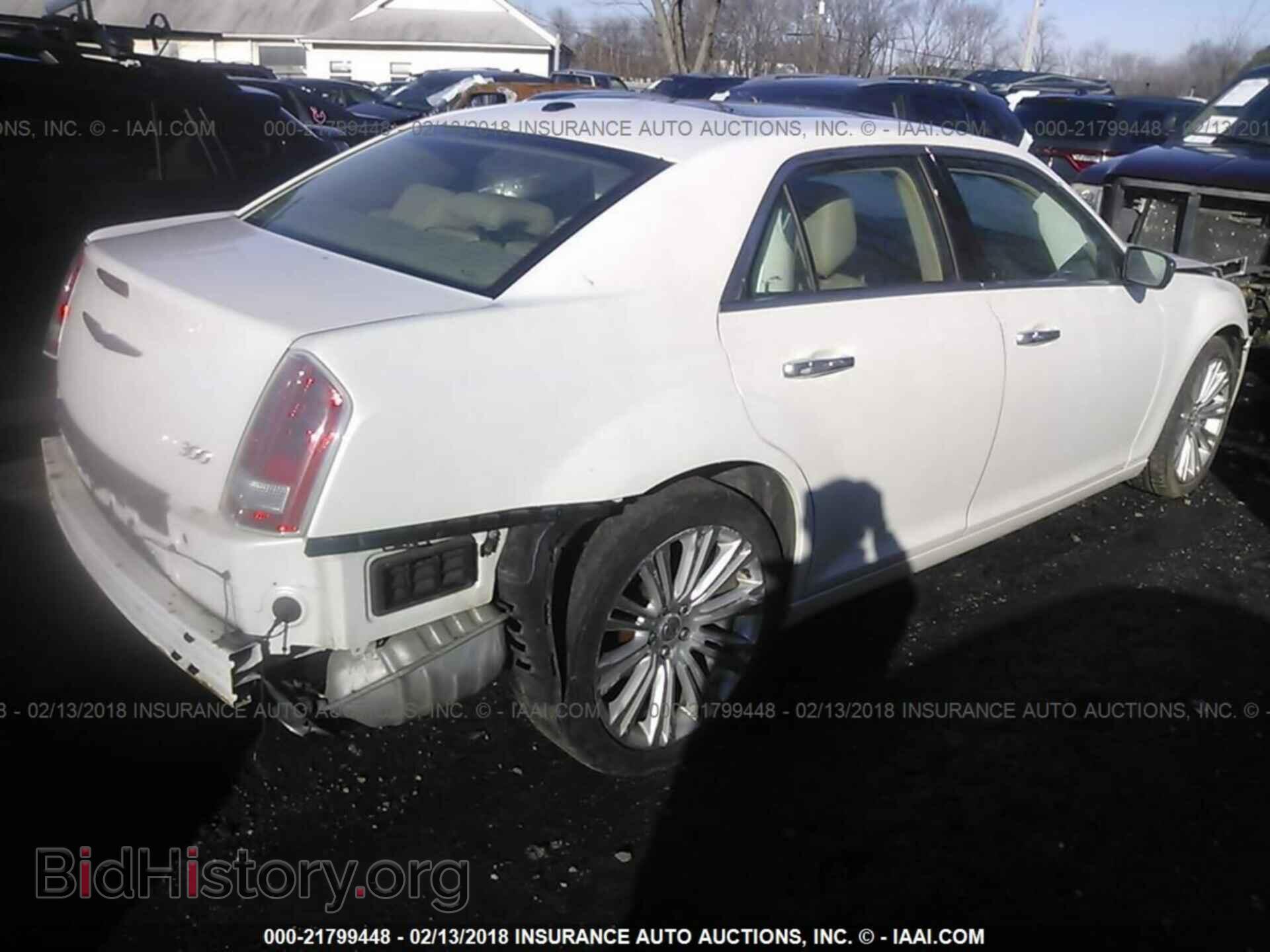 2011 CHRYSLER 300 - VIN: 2C3CA5CG5BH549826 - Фото 4