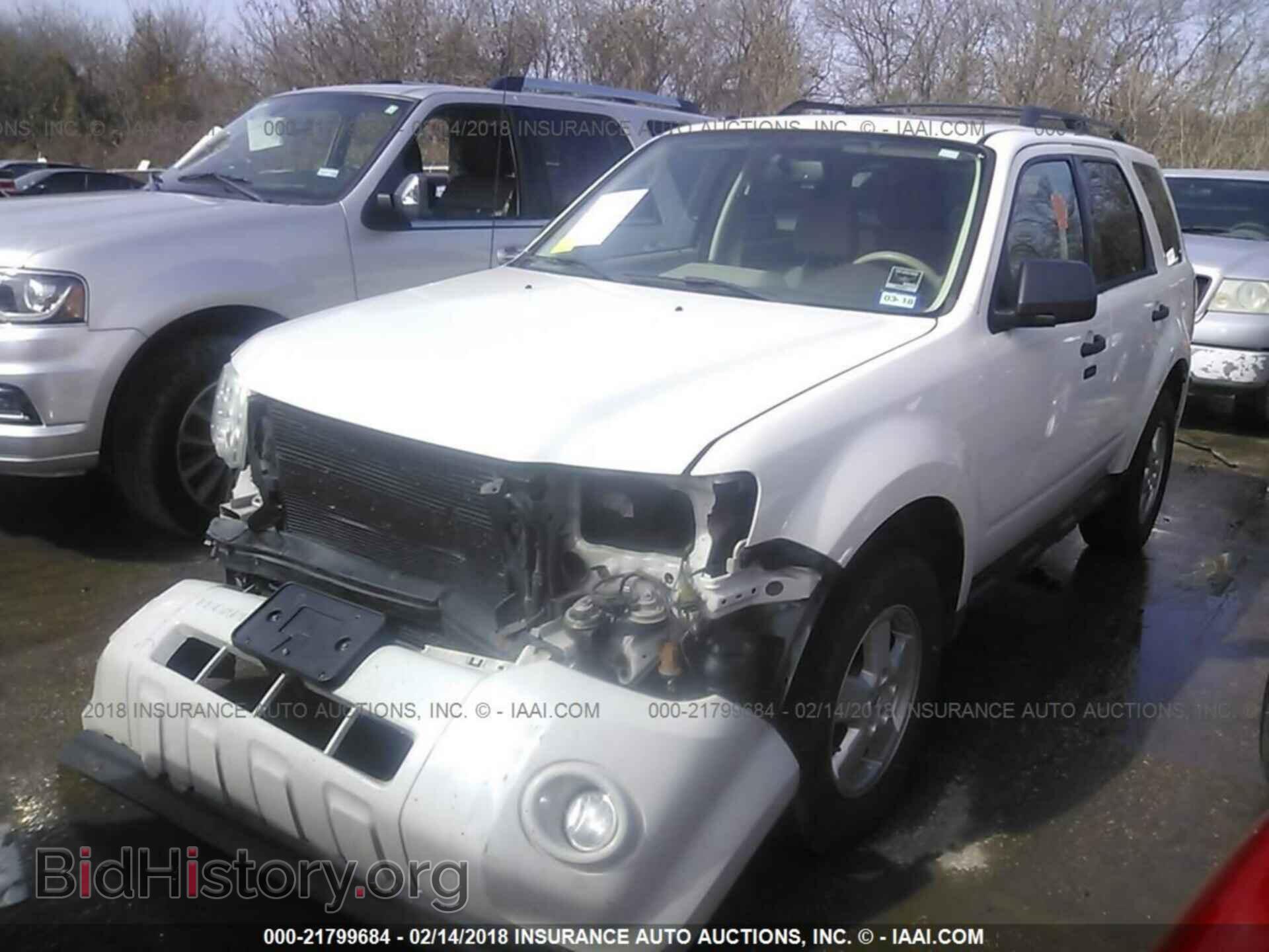 2012 Ford Escape - VIN: 1FMCU0D79CKC08794 - Photo 2