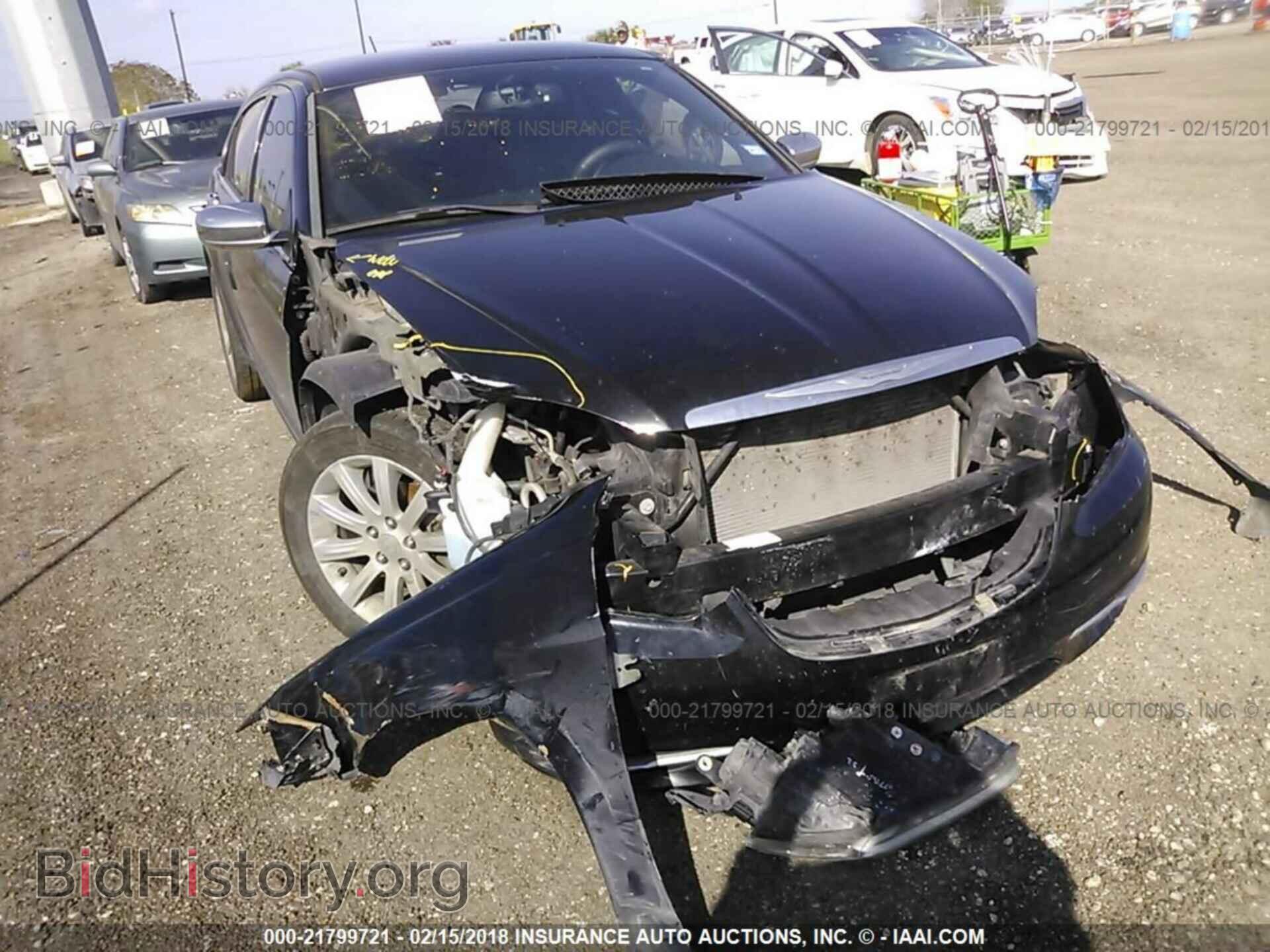 2014 Chrysler 200 - VIN: 1C3CCBCG8EN103867 - Photo 6