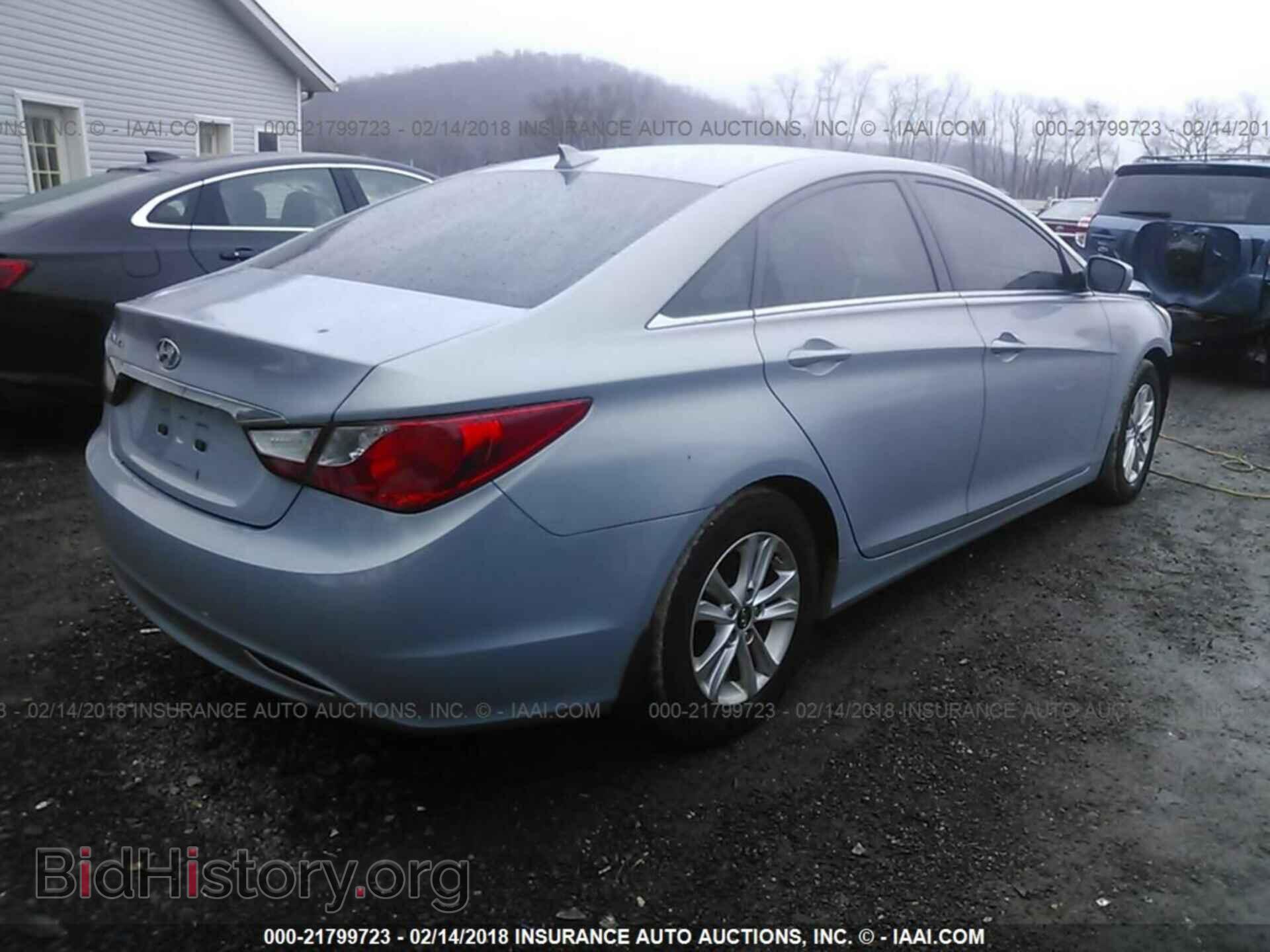 2012 Hyundai Sonata - VIN: 5NPEB4AC2CH425825 - Photo 4