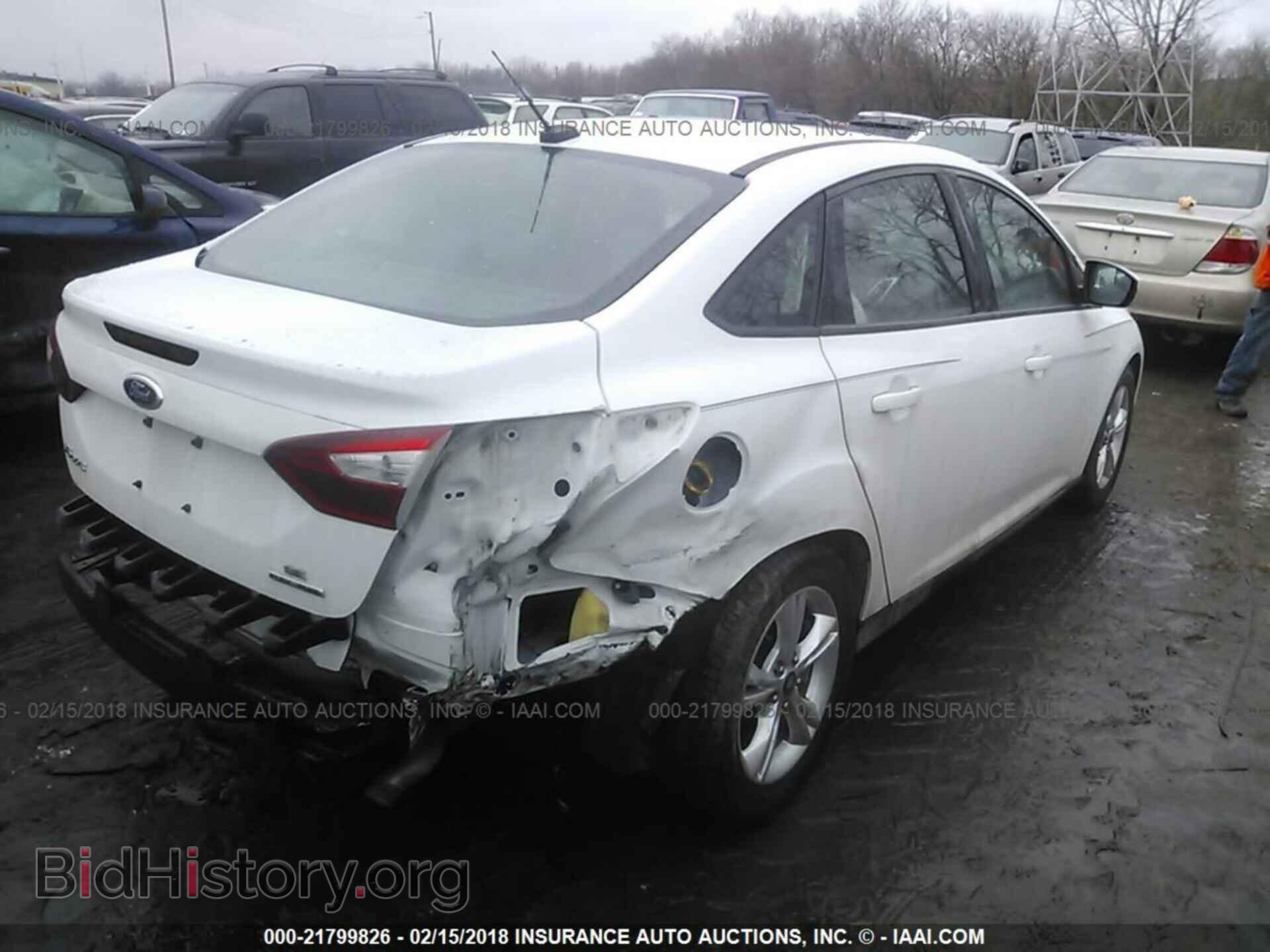 2014 Ford Focus - VIN: 1FADP3F24EL194194 - Photo 4