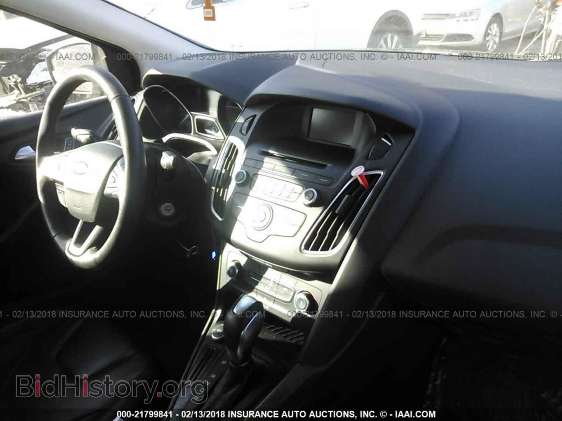 2016 Ford Focus - VIN: 1FADP3F2XGL286302 - Фото 5