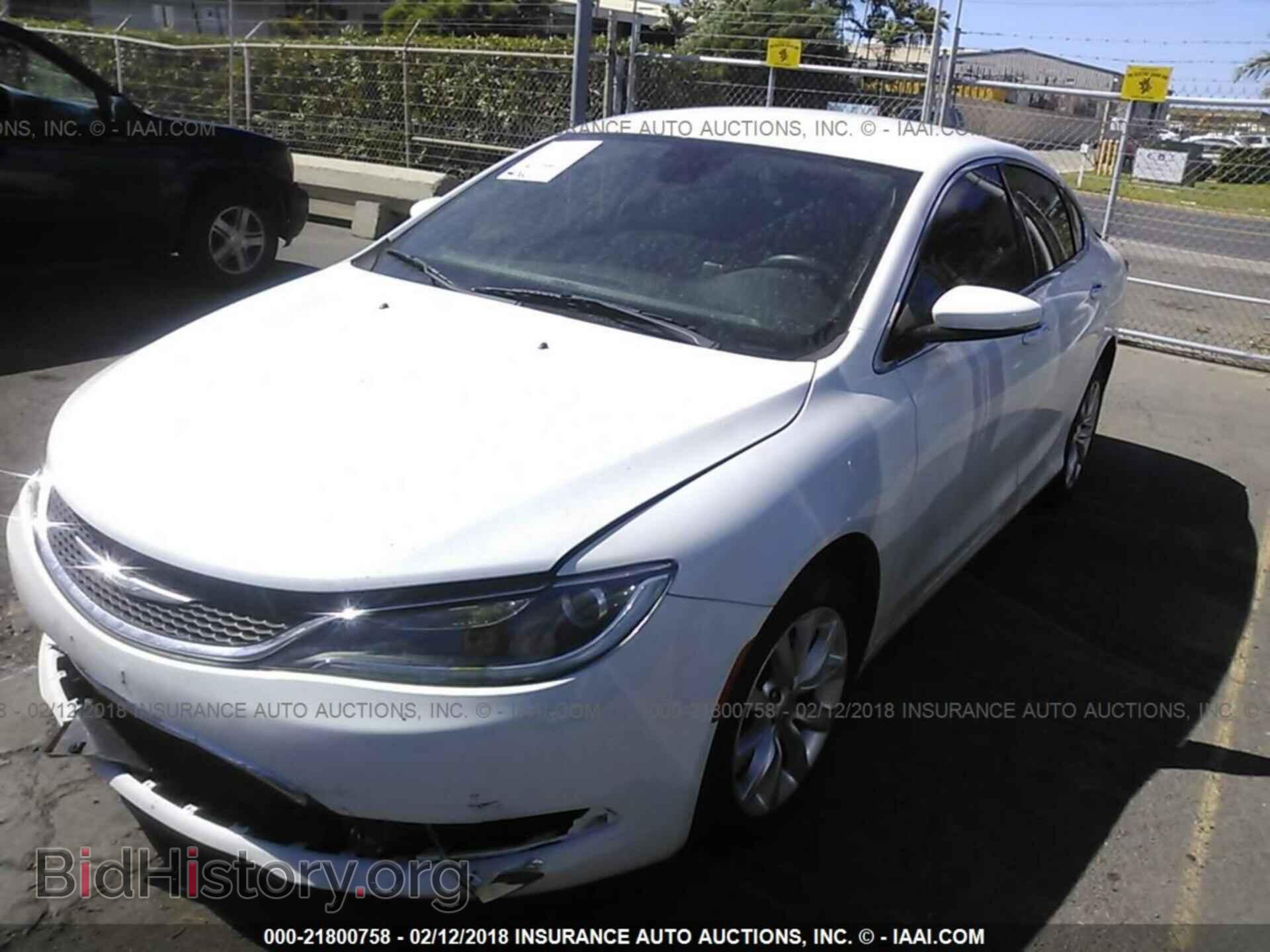 2015 Chrysler 200 - VIN: 1C3CCCCB5FN619051 - Photo 2