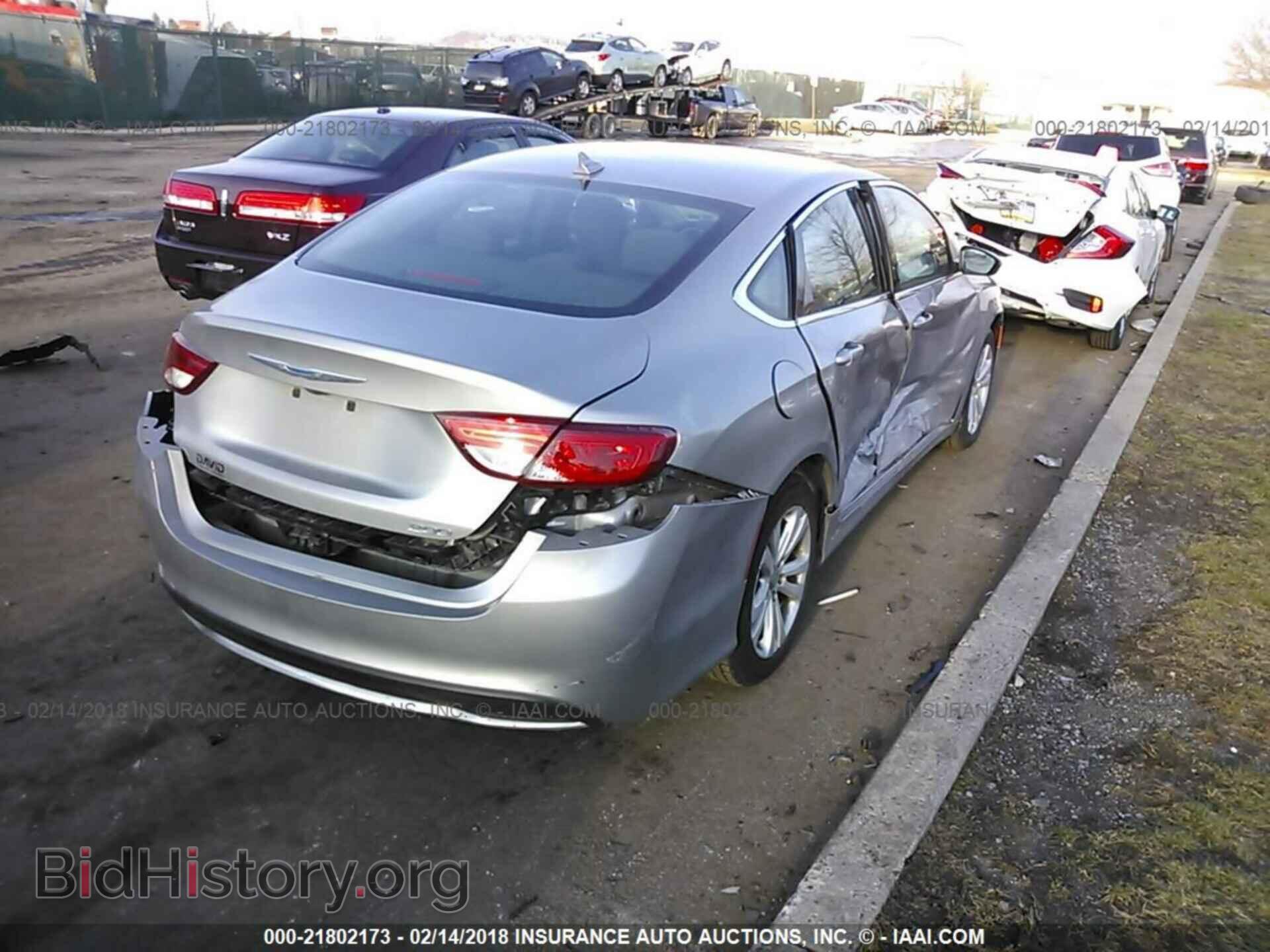 2015 Chrysler 200 - VIN: 1C3CCCAB5FN651730 - Photo 4