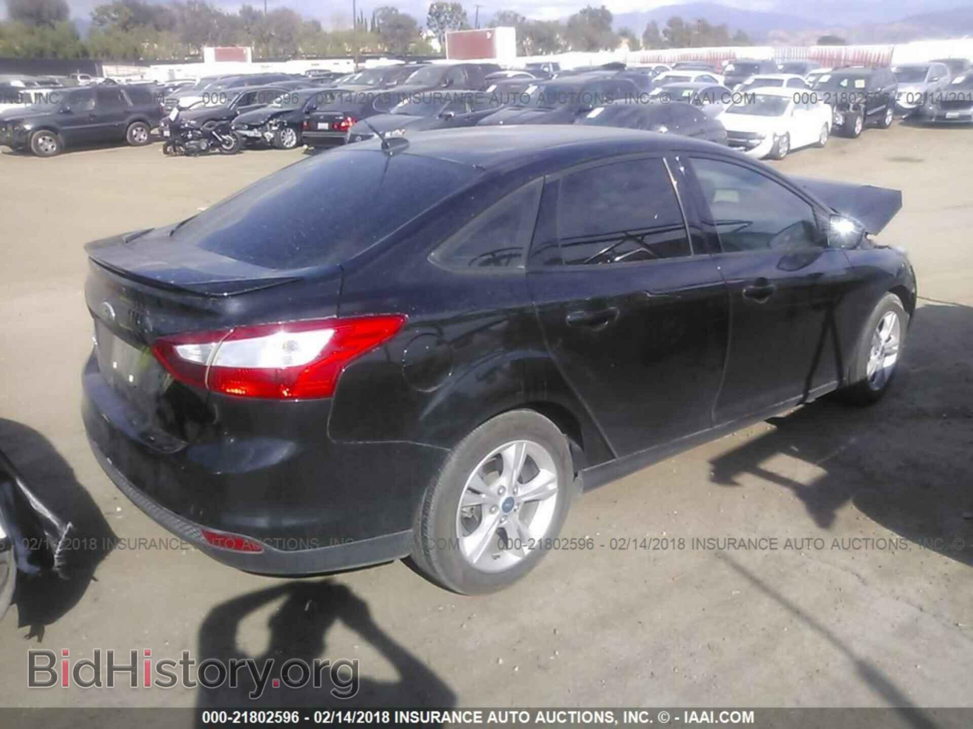 2012 Ford Focus - VIN: 1FAHP3F21CL101307 - Photo 4