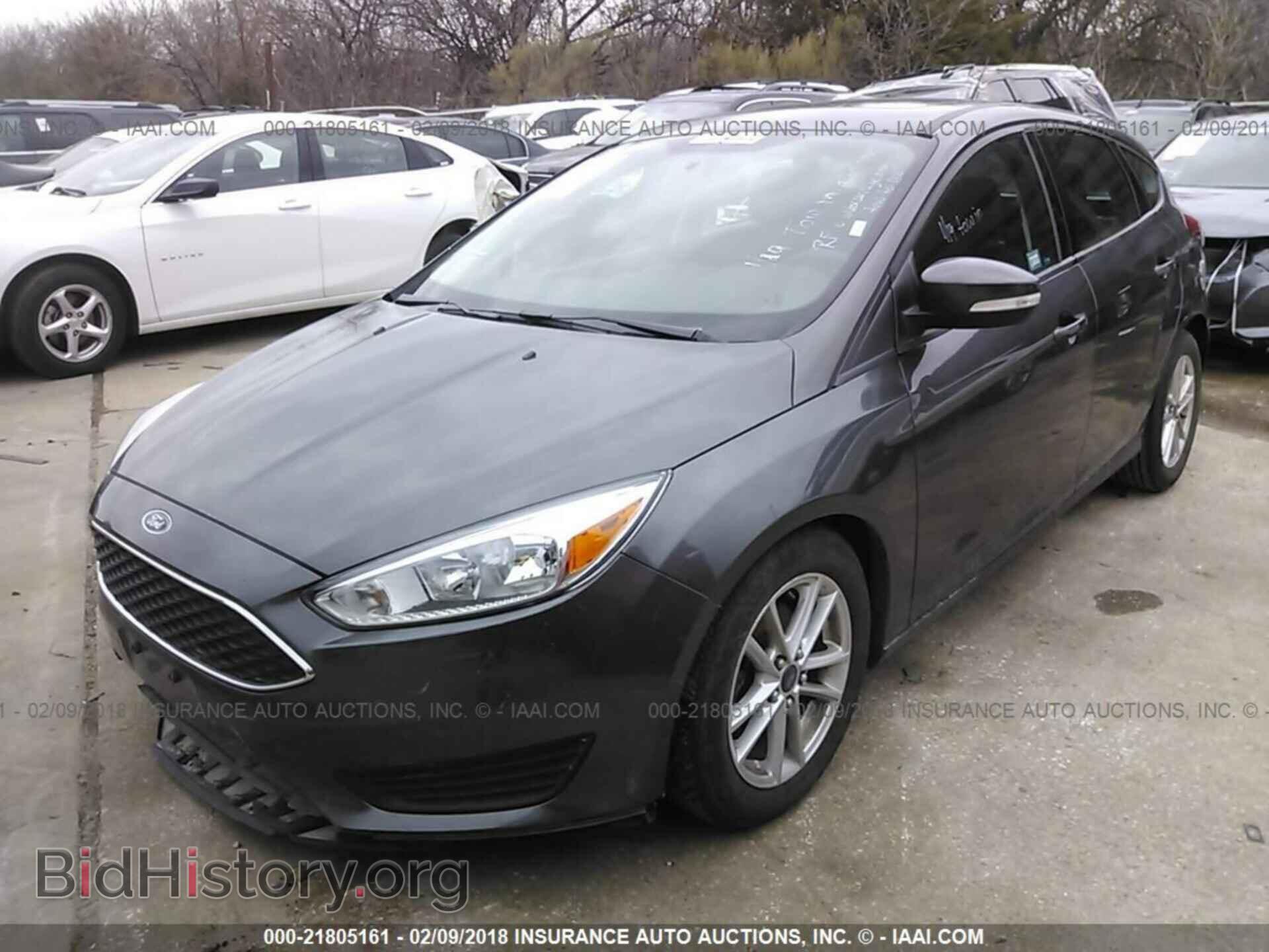 2016 Ford Focus - VIN: 1FADP3K21GL213938 - Photo 2