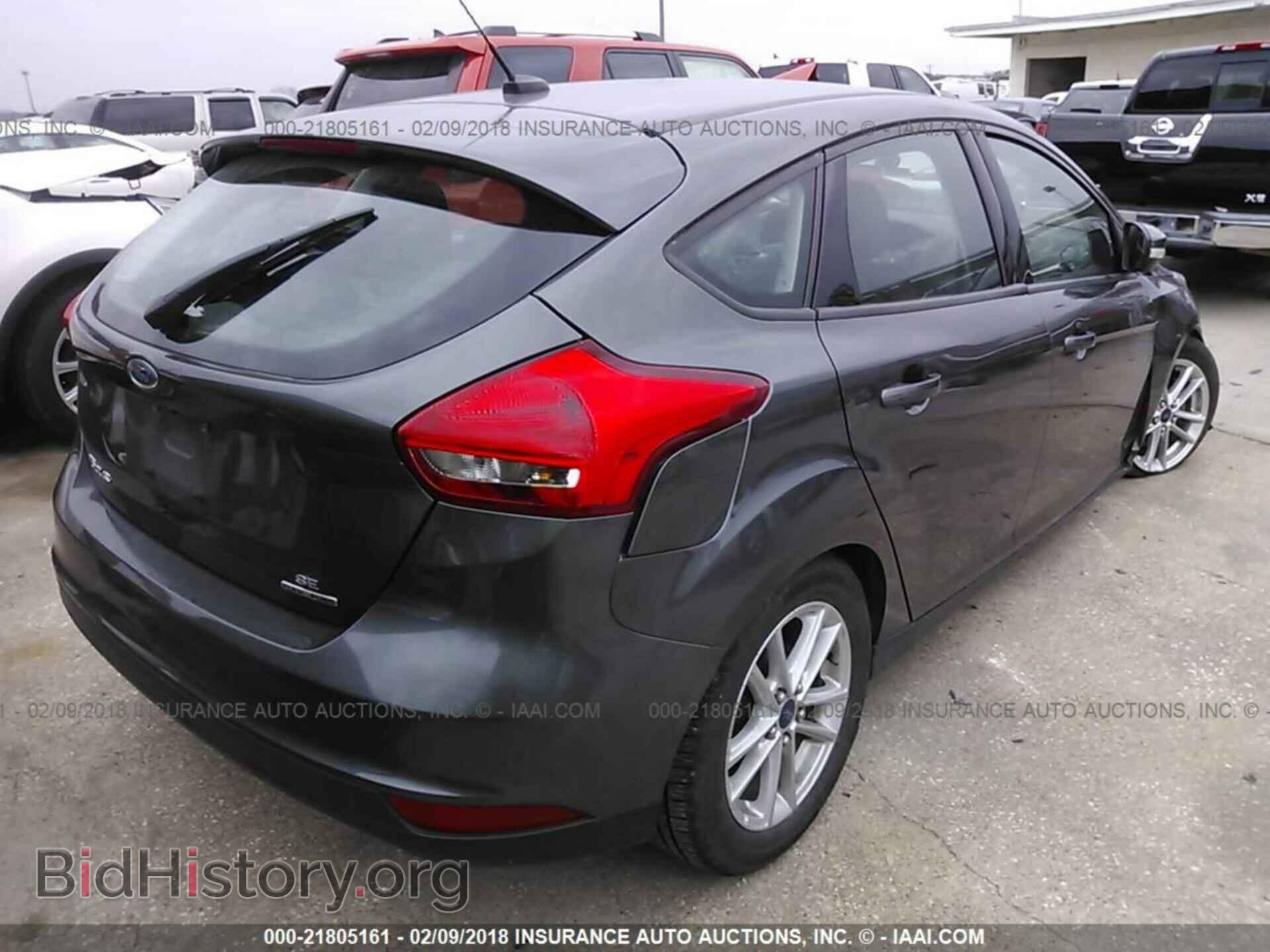 2016 Ford Focus - VIN: 1FADP3K21GL213938 - Photo 4