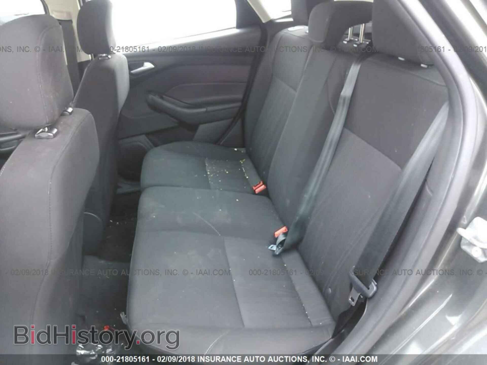 2016 Ford Focus - VIN: 1FADP3K21GL213938 - Photo 8
