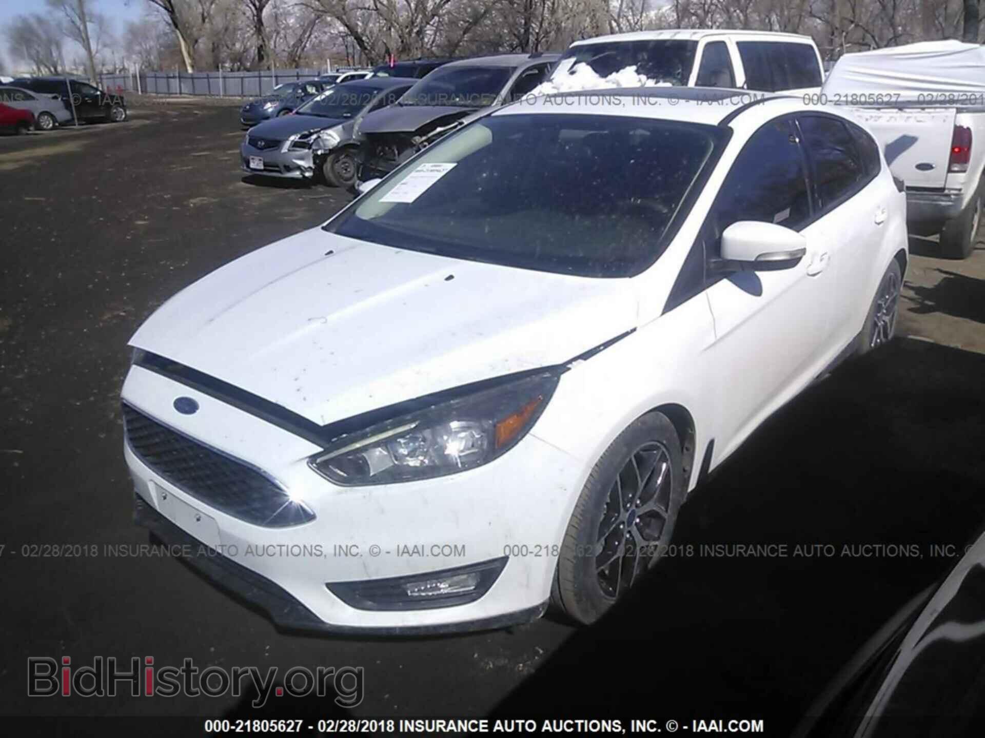 2017 Ford Focus - VIN: 1FADP3M29HL205696 - Photo 2