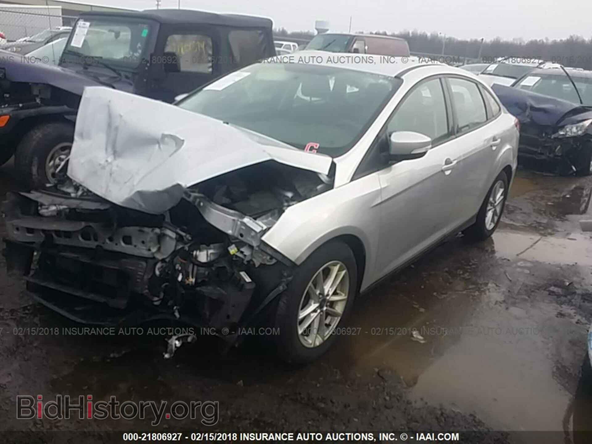 2015 Ford Focus - VIN: 1FADP3F26FL383155 - Photo 2