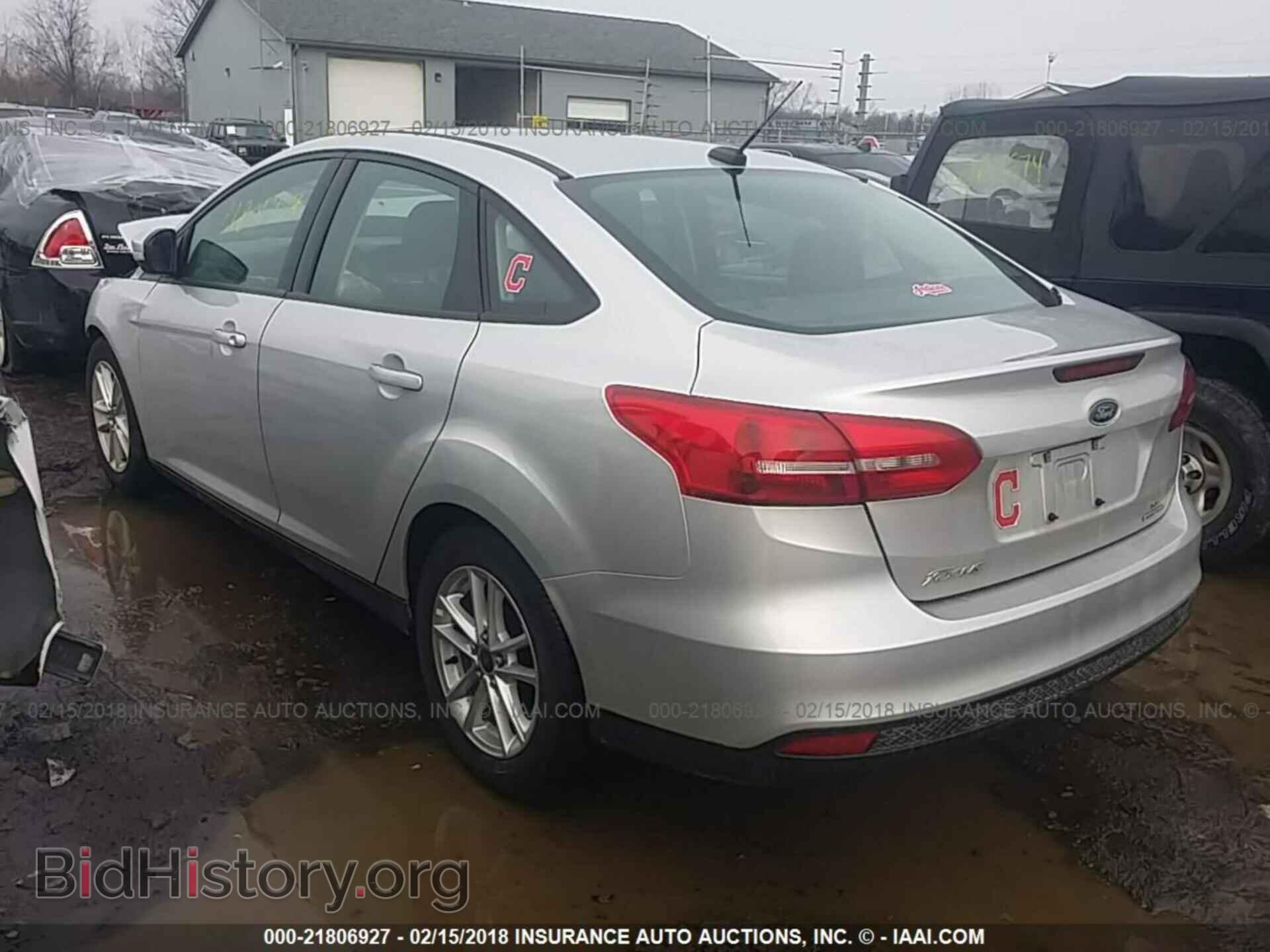 2015 Ford Focus - VIN: 1FADP3F26FL383155 - Photo 3