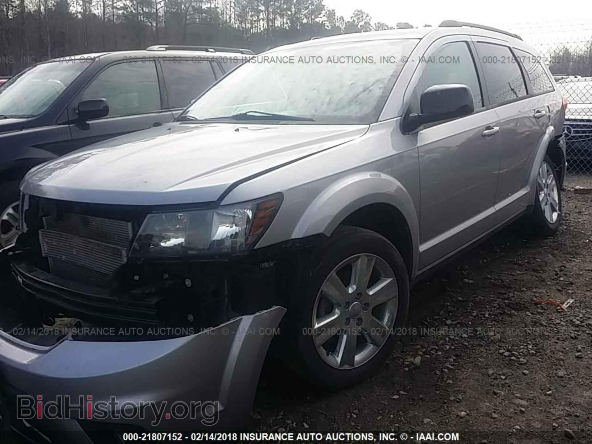 2015 Dodge Journey - VIN: 3C4PDCBB4FT529496 - Photo 2