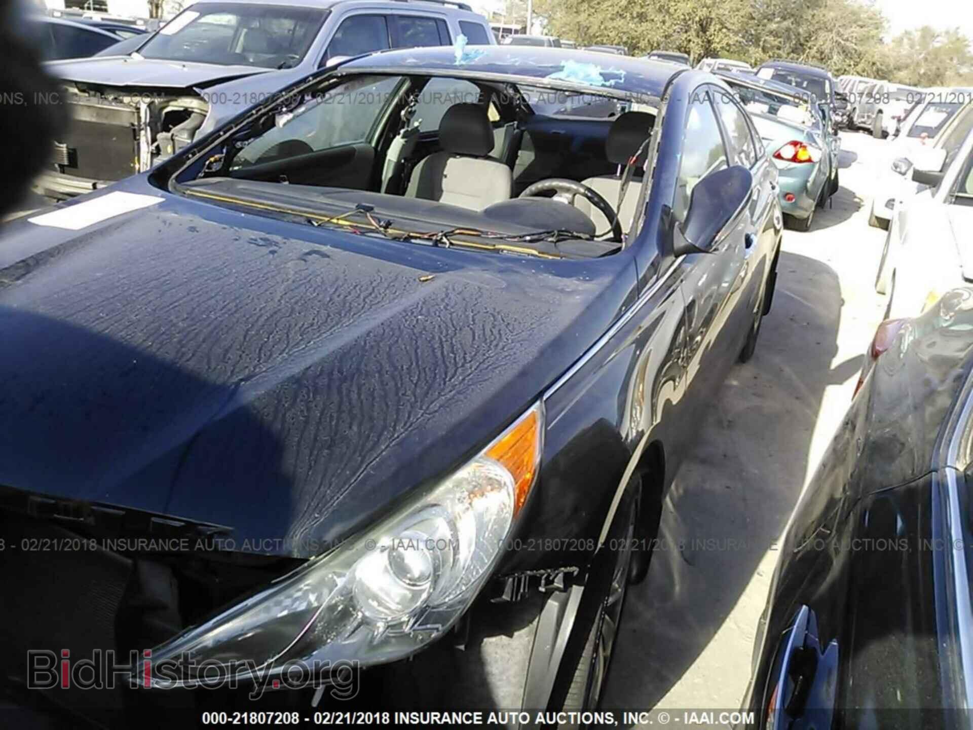 2012 Hyundai Sonata - VIN: 5NPEC4AC3CH369519 - Фото 2