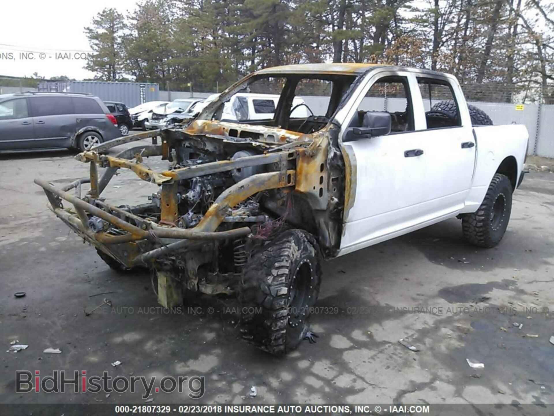 2012 Dodge Ram 1500 - VIN: 1C6RD7LT4CS150736 - Photo 2