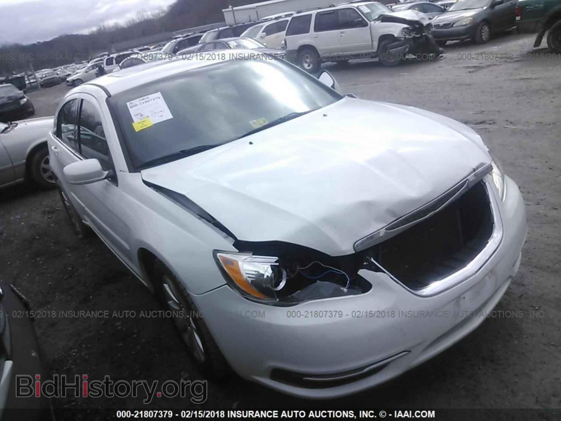 Photo 1C3CCBBB2DN666157 - Chrysler 200 2013